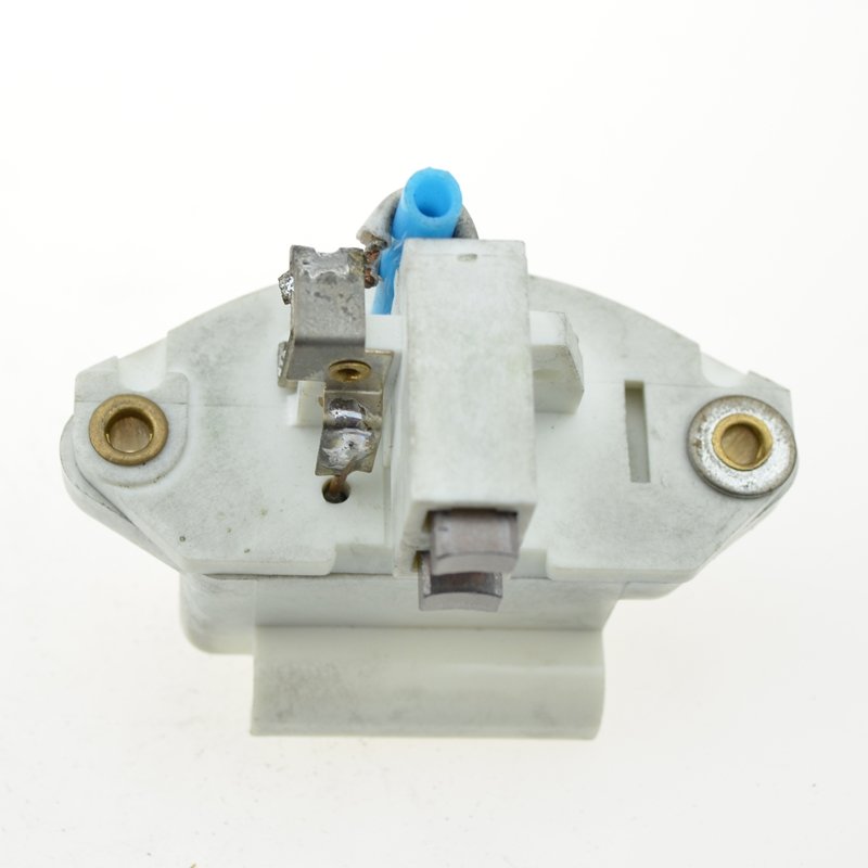 HDA050 Alternator Carbon Brush Holder139005, 021630-0601, 021630-0602, 27373-64170, AHN5226