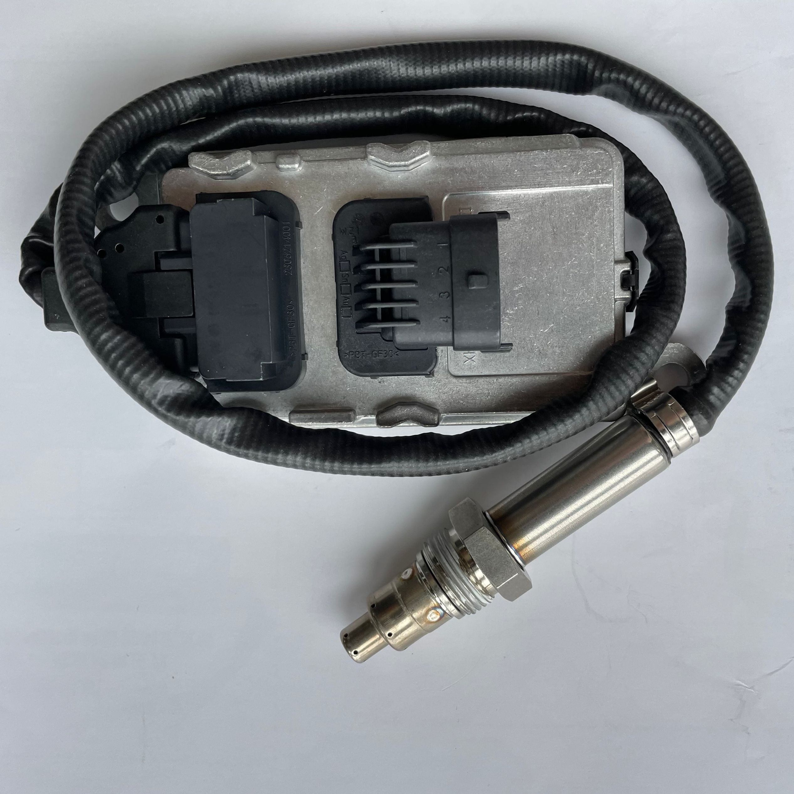 Bus Accessory Diesel Nox Sensor for Volvo Truck 5WK97371 22827993 Exhaust Gas Treatment System 5WK96667C 5WK9 6619C 2011648
