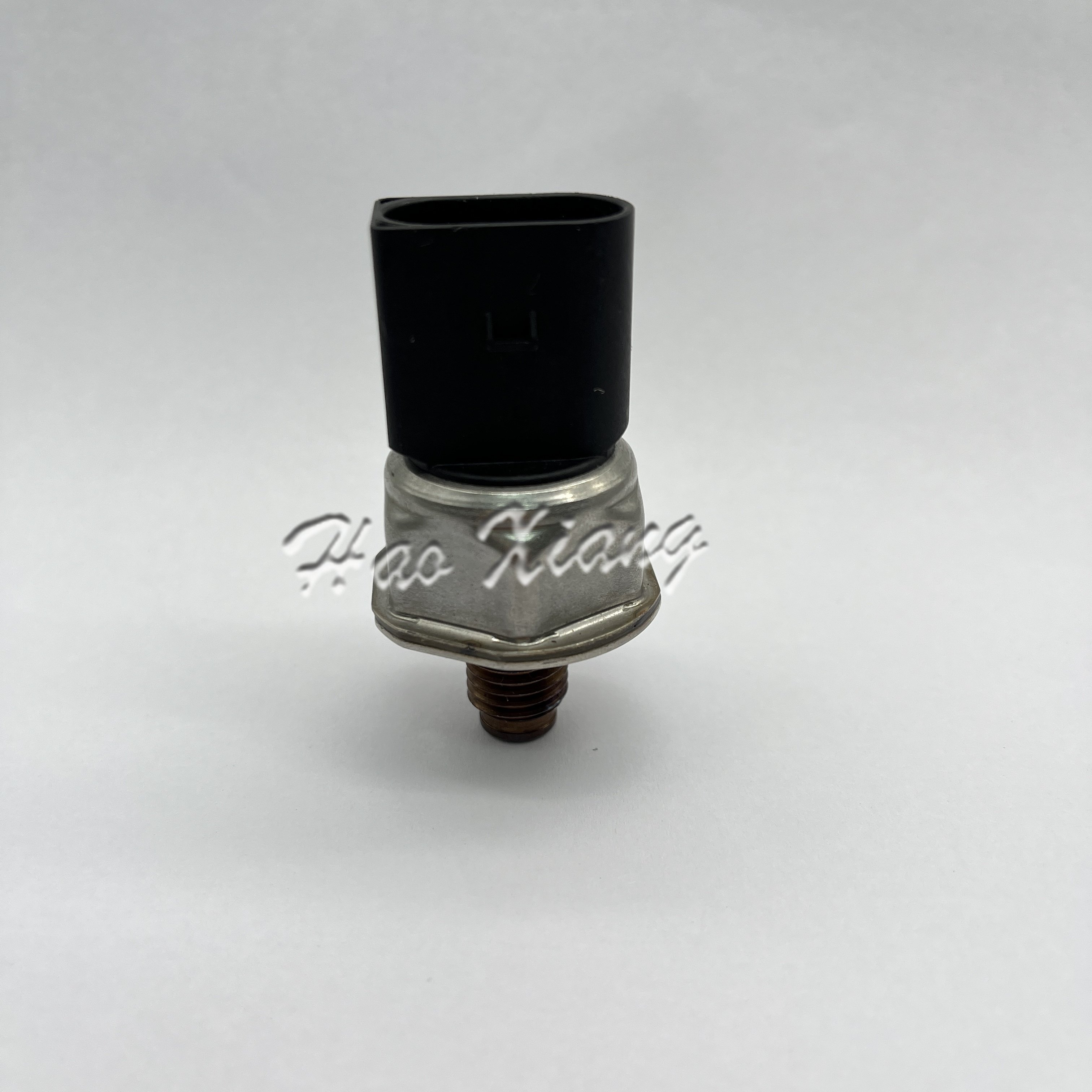 Haoxiang High Quality Auto Fuel Rail Pressure Sensor 55PP07-01 93077508A for Hyundai Kia Terracan Grand Carnival HP 2001-2006