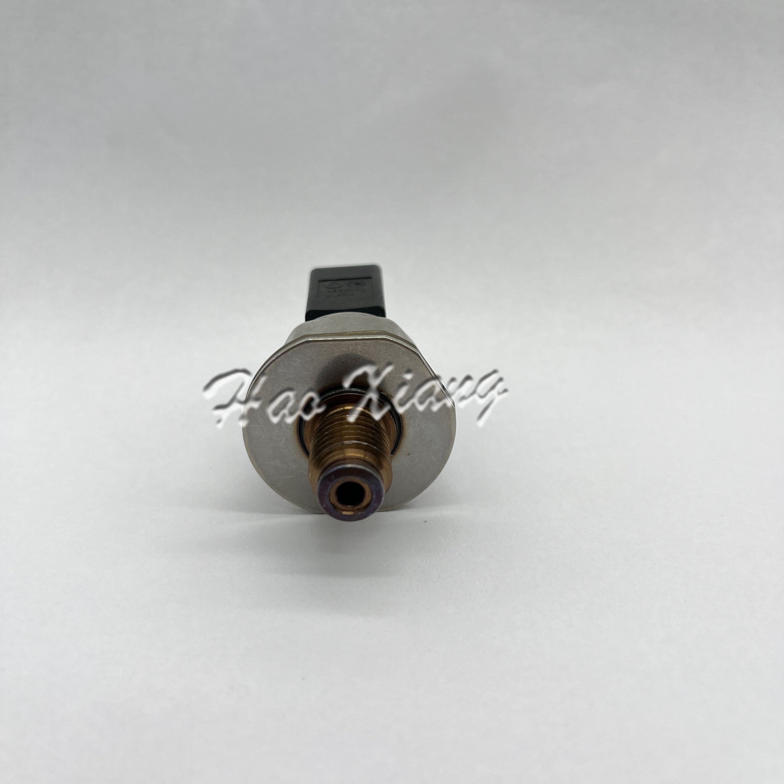 Haoxiang High Quality Auto Fuel Rail Pressure Sensor 55PP07-01 93077508A for Hyundai Kia Terracan Grand Carnival HP 2001-2006