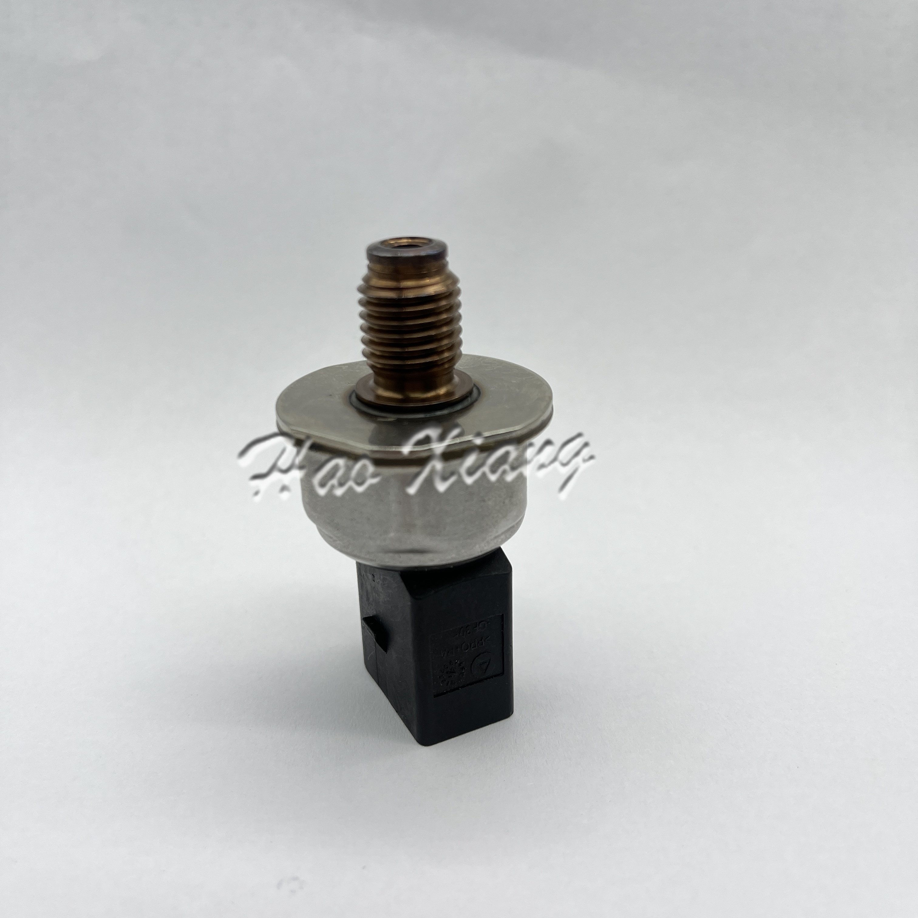 Haoxiang High Quality Auto Fuel Rail Pressure Sensor 55PP07-01 93077508A for Hyundai Kia Terracan Grand Carnival HP 2001-2006