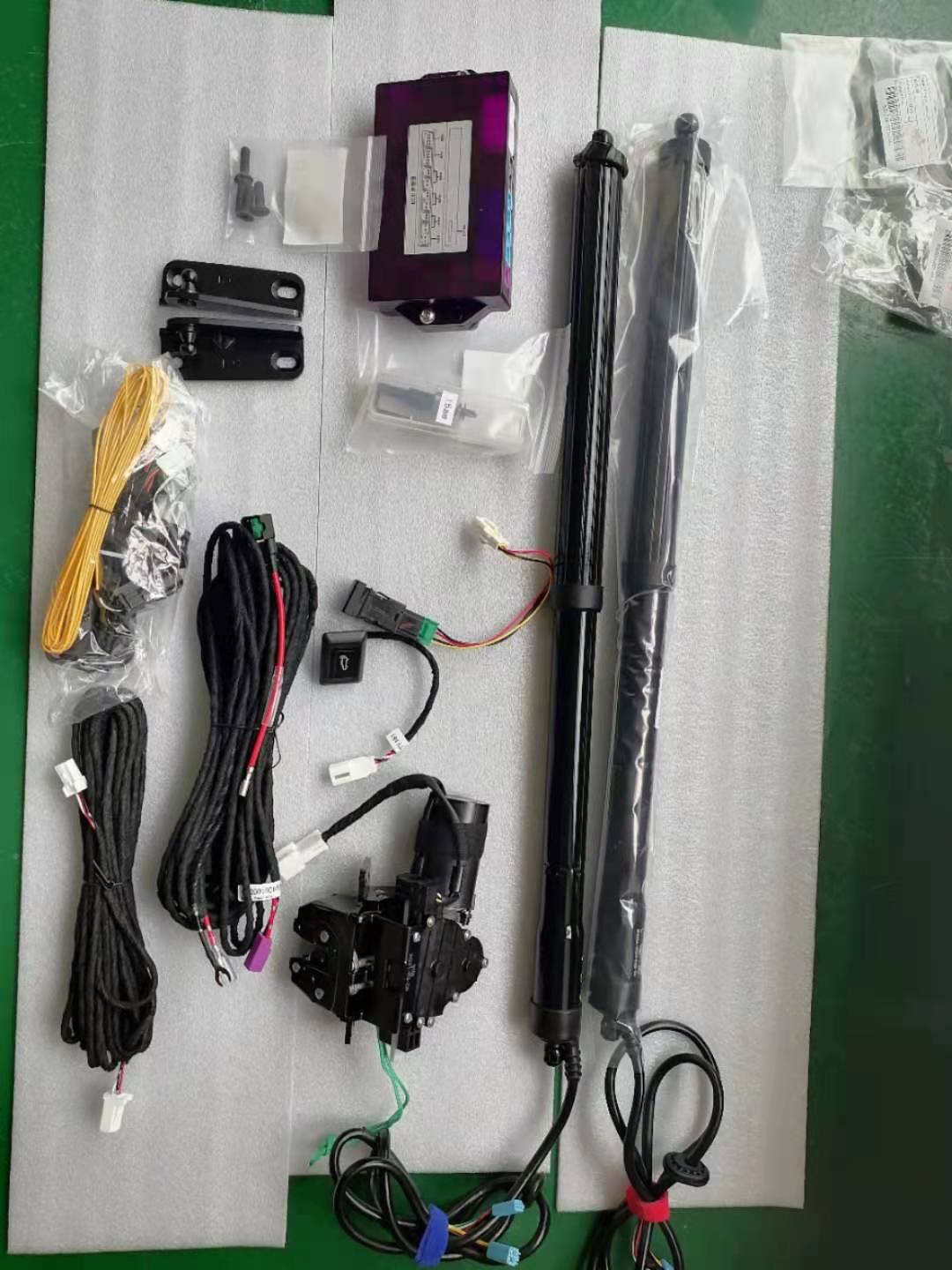 Upgrade Power Tail Gate Lift System Plug and Play Electric Tailgate Foot Sensor for Mitsubishi PAJERO 2016+