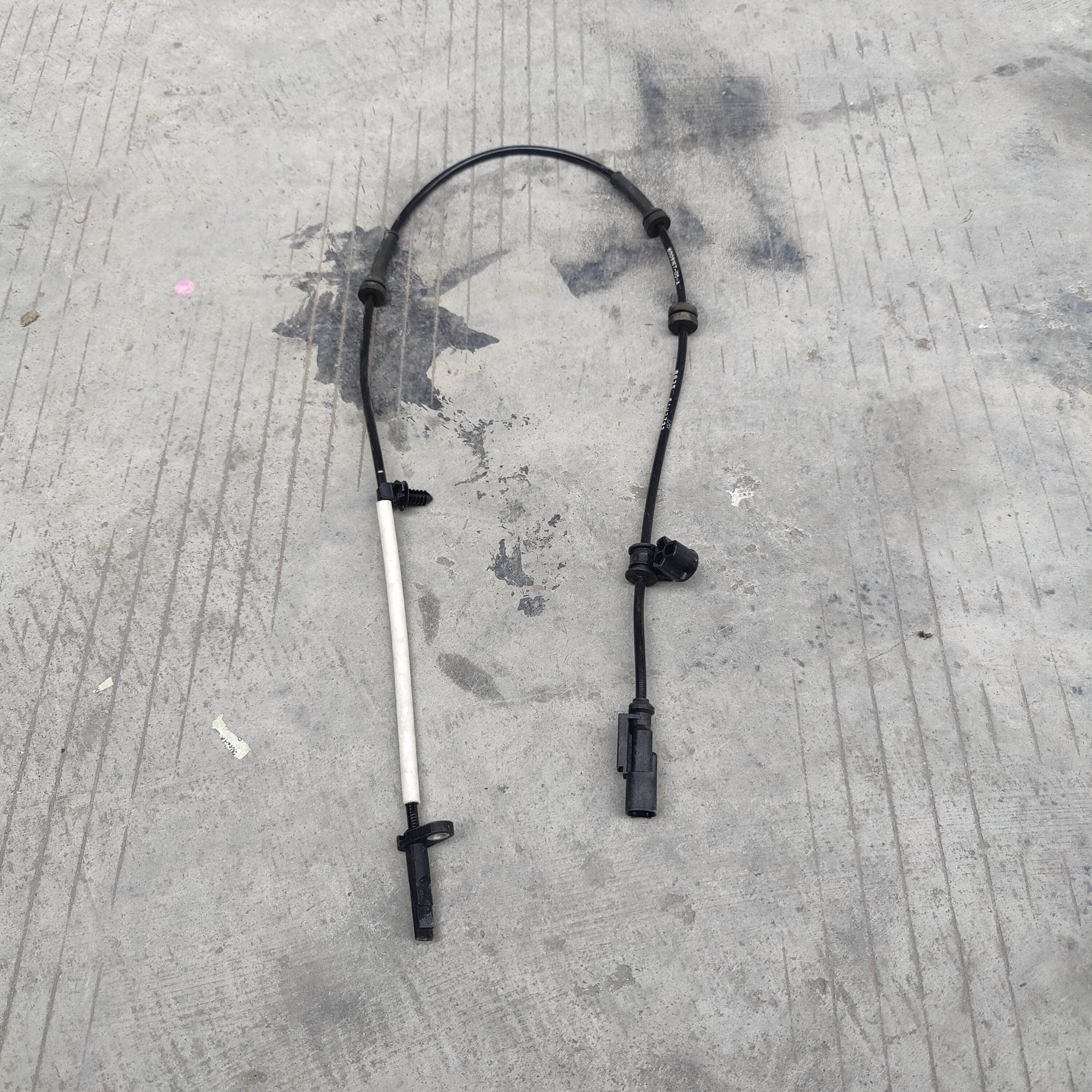 Original Tesla Spare Parts 6009167 6006366 for Tesla Models Wheel Speed Sensor