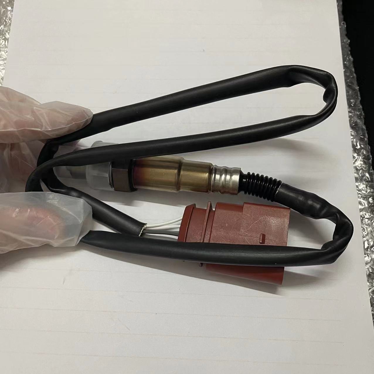 High Quality OEM 06A906262Q 1K0998262Q 06A906262F 0258006305 O2 Lambda Oxyn Sensor for Audi A4 B6 VW Passat 1.8T Engine