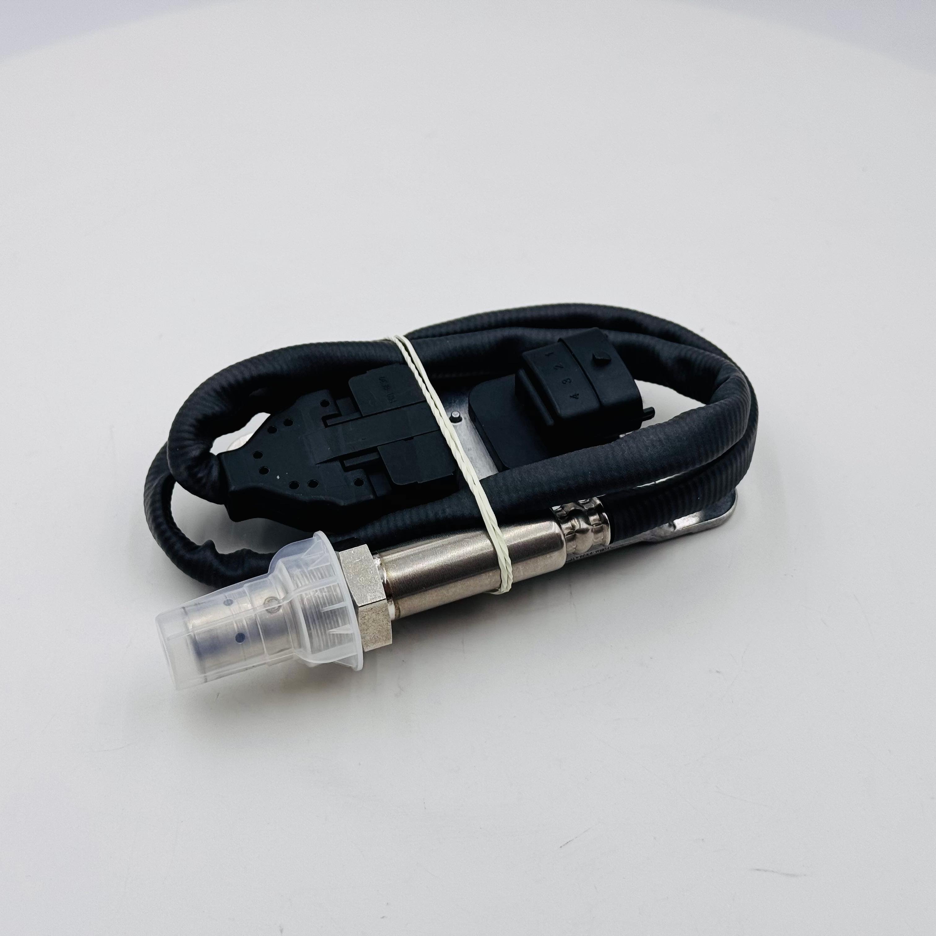 Good Quality 2894939 2894939RX Nitrogen Oxide Sensor For Cummins engine 5WK96674A NOx sensor New Condition