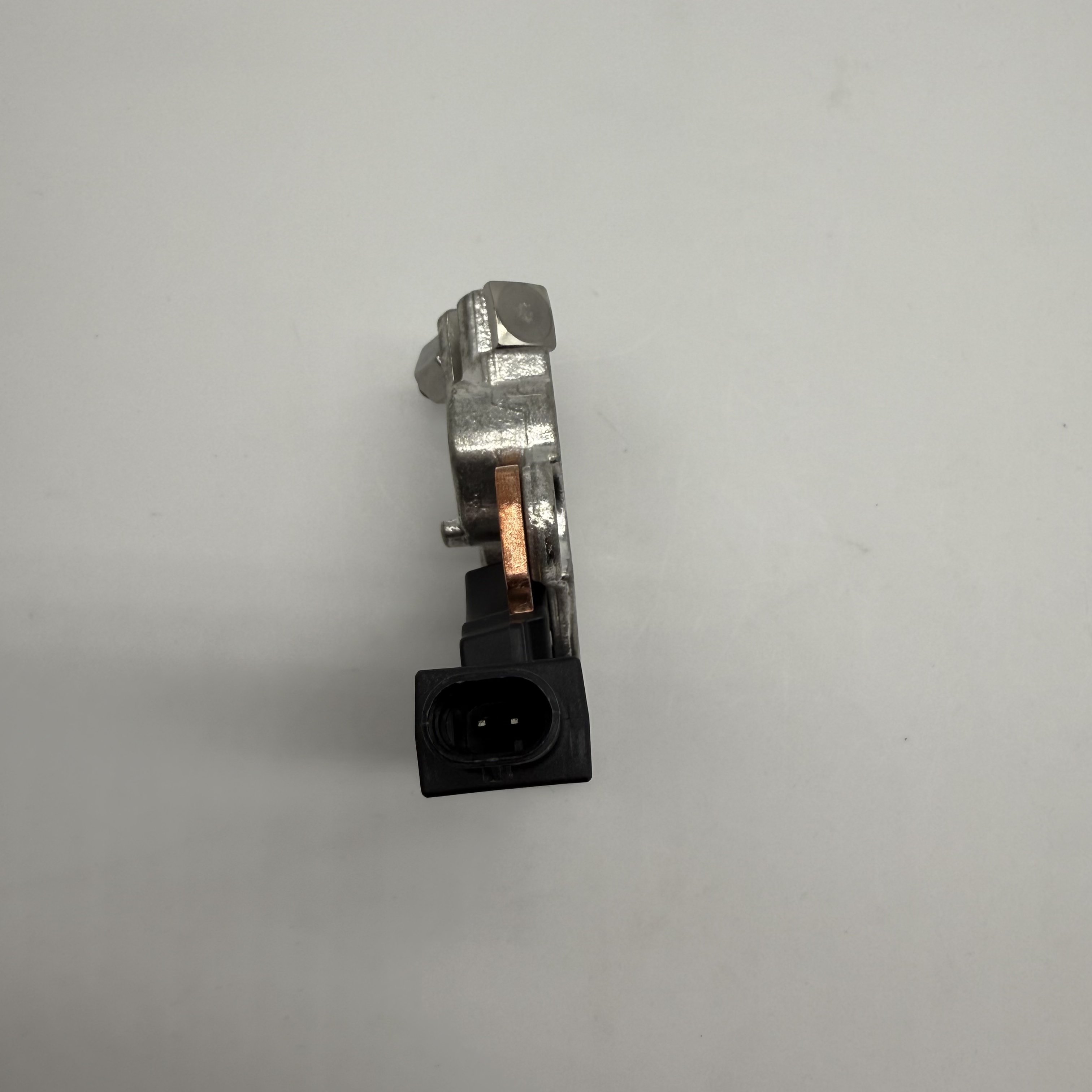 9066032 Auto Battery Temperature Sensor Compatible for Buick Chevrolet Cruze Sail 9066032