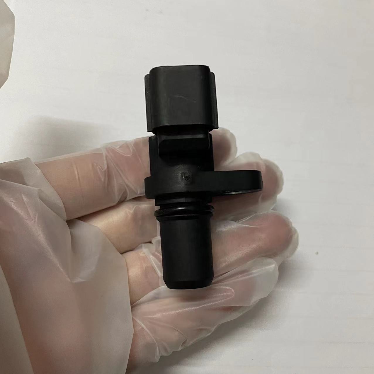Factory Price Camshaft Position Sensor for Mitsubishi Pajero Montero Pinin IO 1998-2007 Auto Parts MD355407 Engine Essential