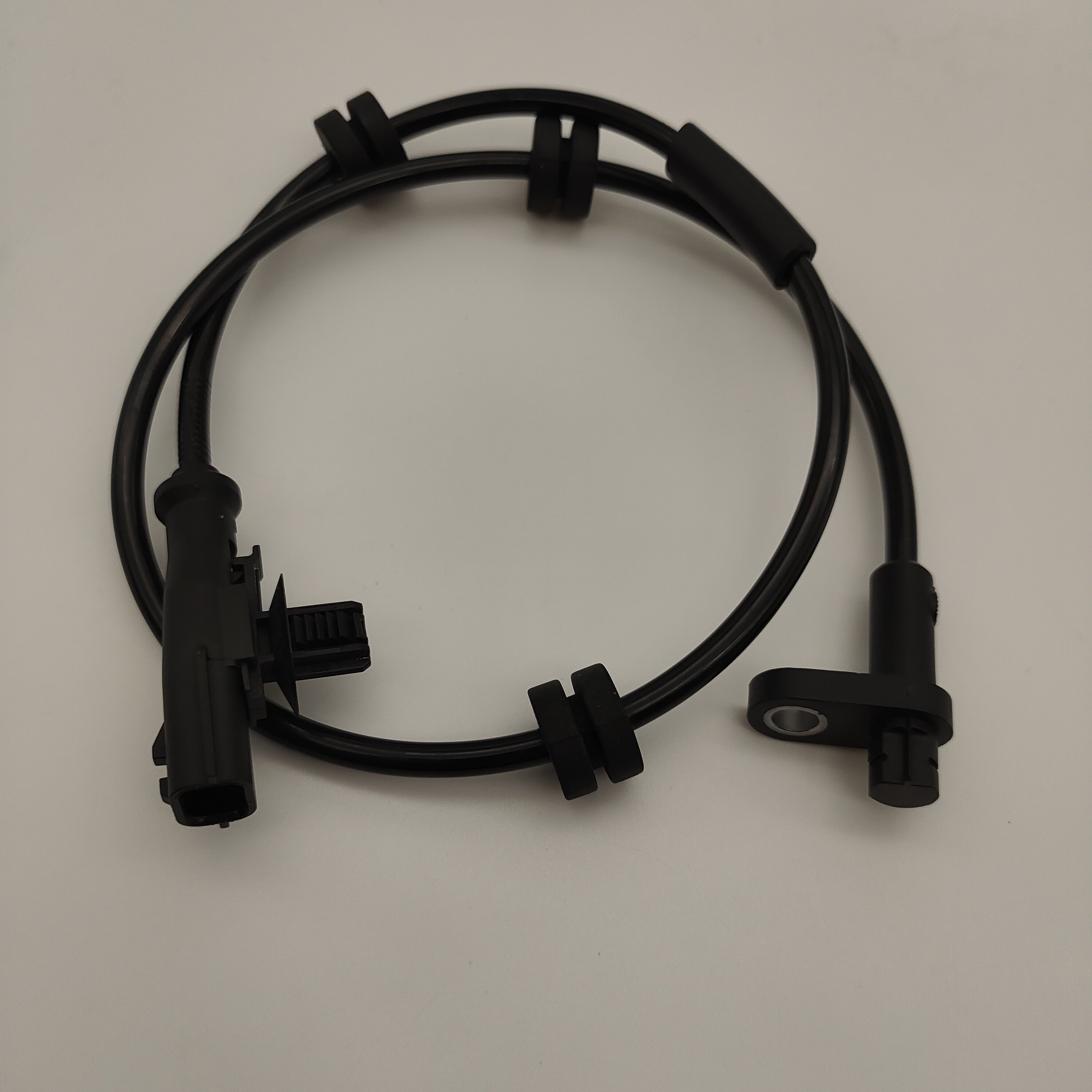 Hot Sale High Quality Electric System OEM8V51-2C190-AA Rear ABS Wheel Speed Sensor