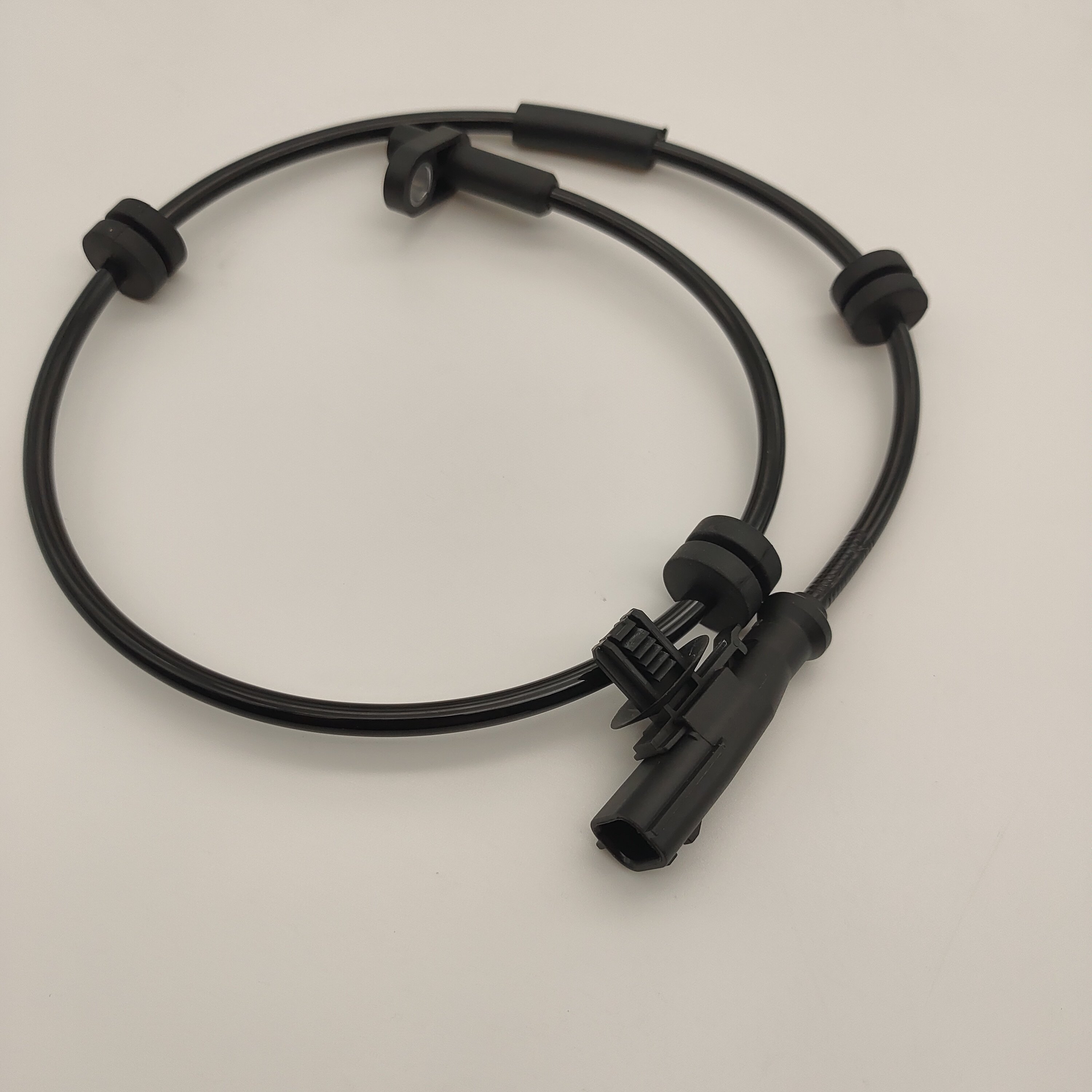 Hot Sale High Quality Electric System OEM8V51-2C190-AA Rear ABS Wheel Speed Sensor