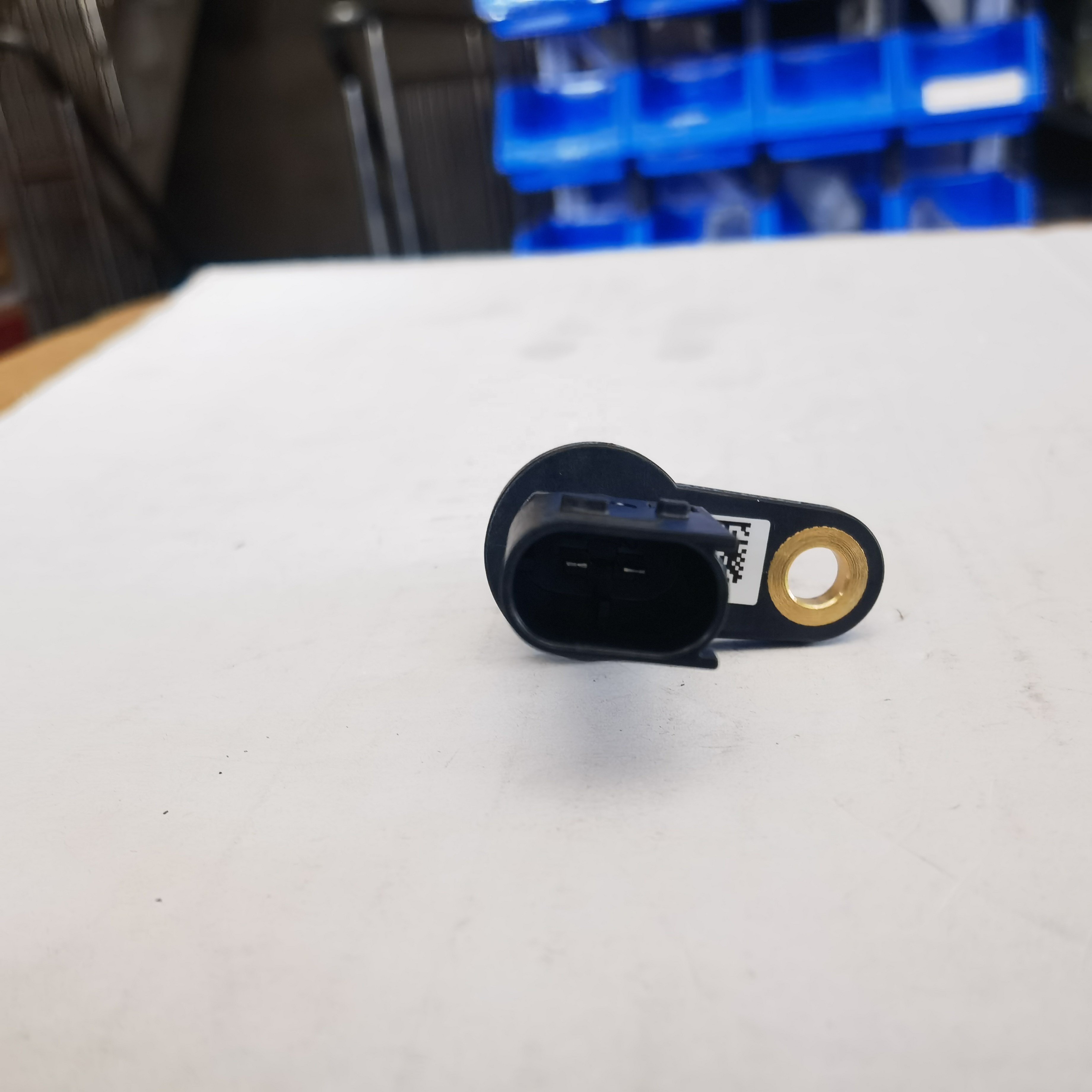 Europe Heavy Duty Auto Truck Parts DAF Transmission Sensor 0501 328 571 0501328571