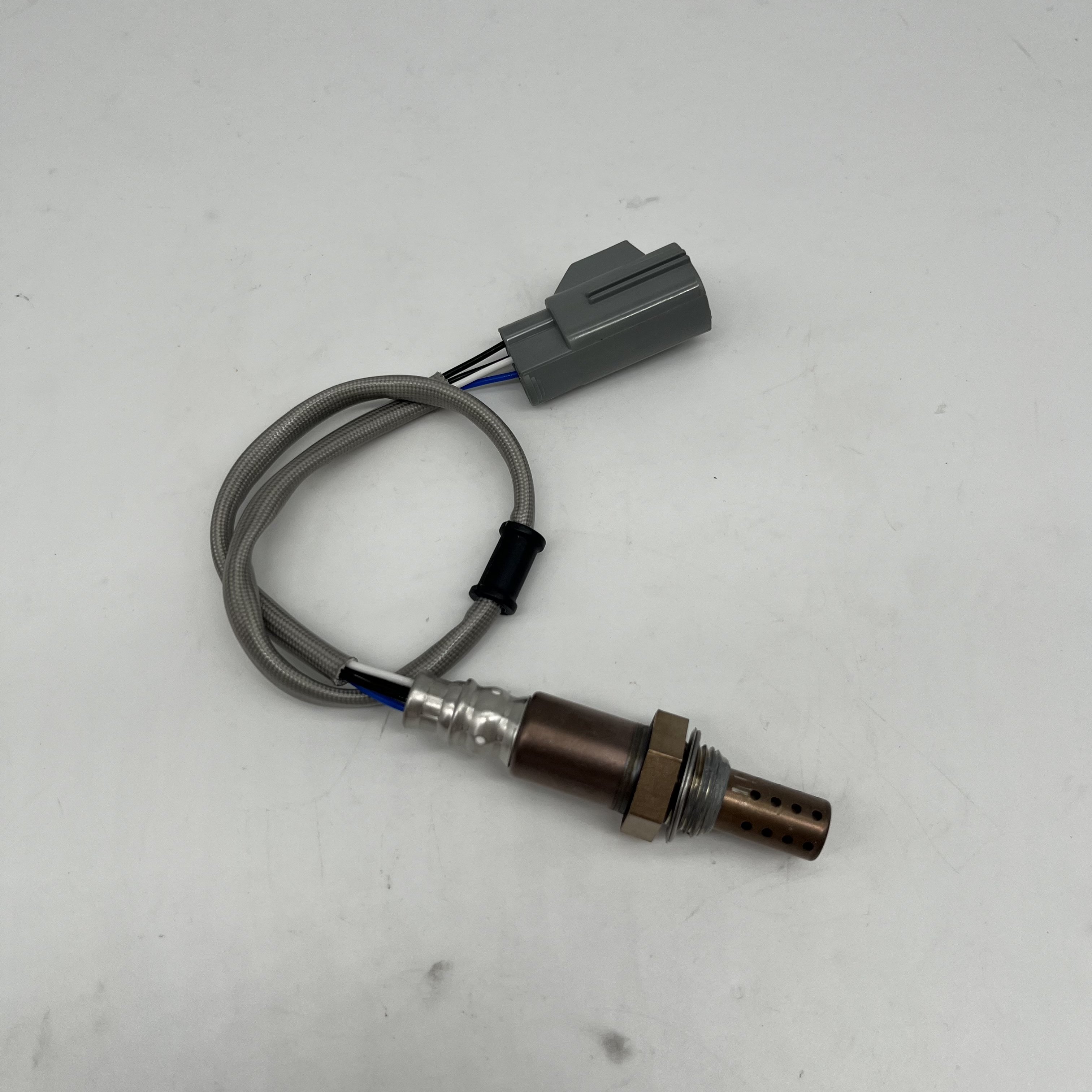 Auto Parts Rear Left Oxygen Sensor for 2009-12 Land Rover Discovery 4 4.0 LR014011 AH22-9G444-CA