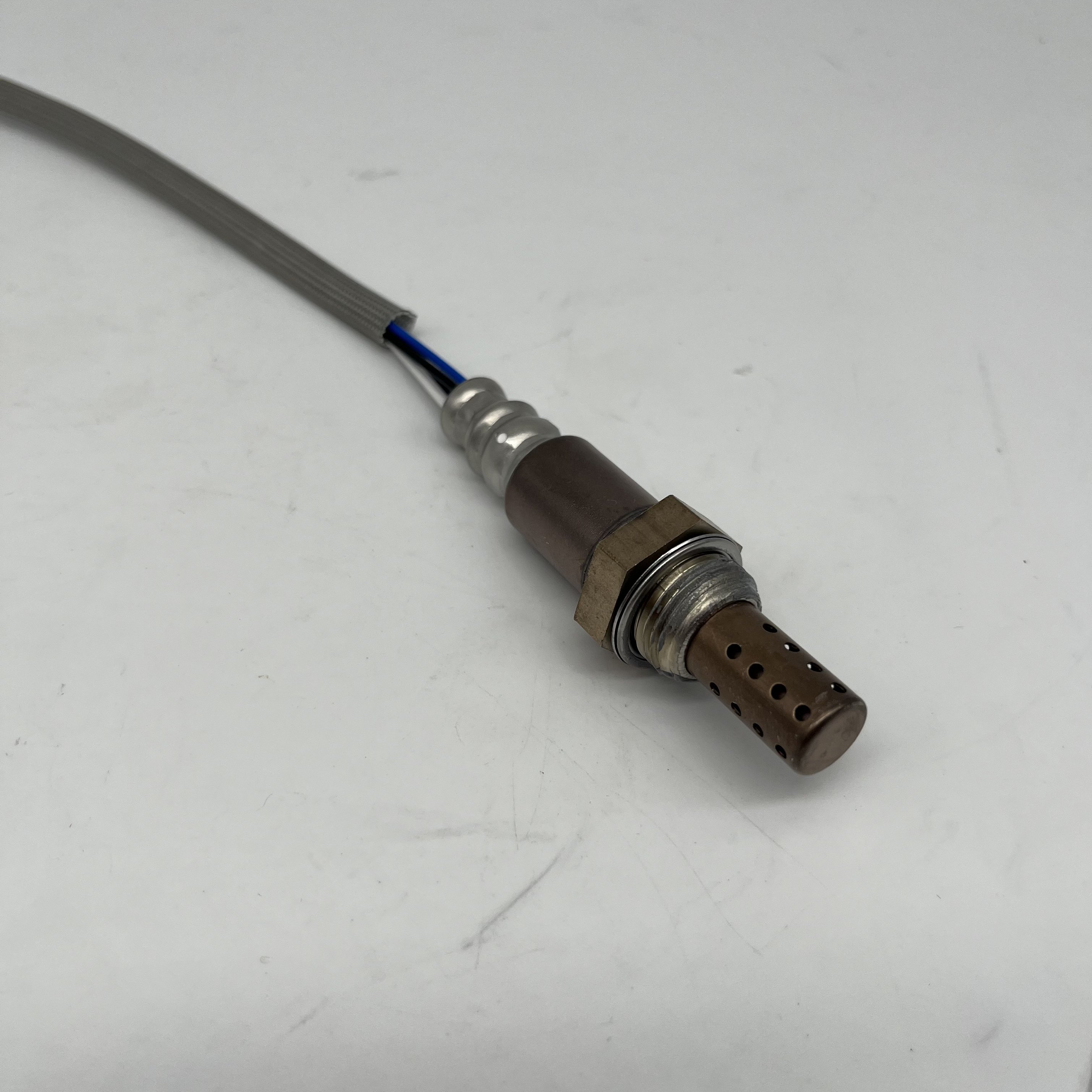 Auto Parts Rear Left Oxygen Sensor for 2009-12 Land Rover Discovery 4 4.0 LR014011 AH22-9G444-CA