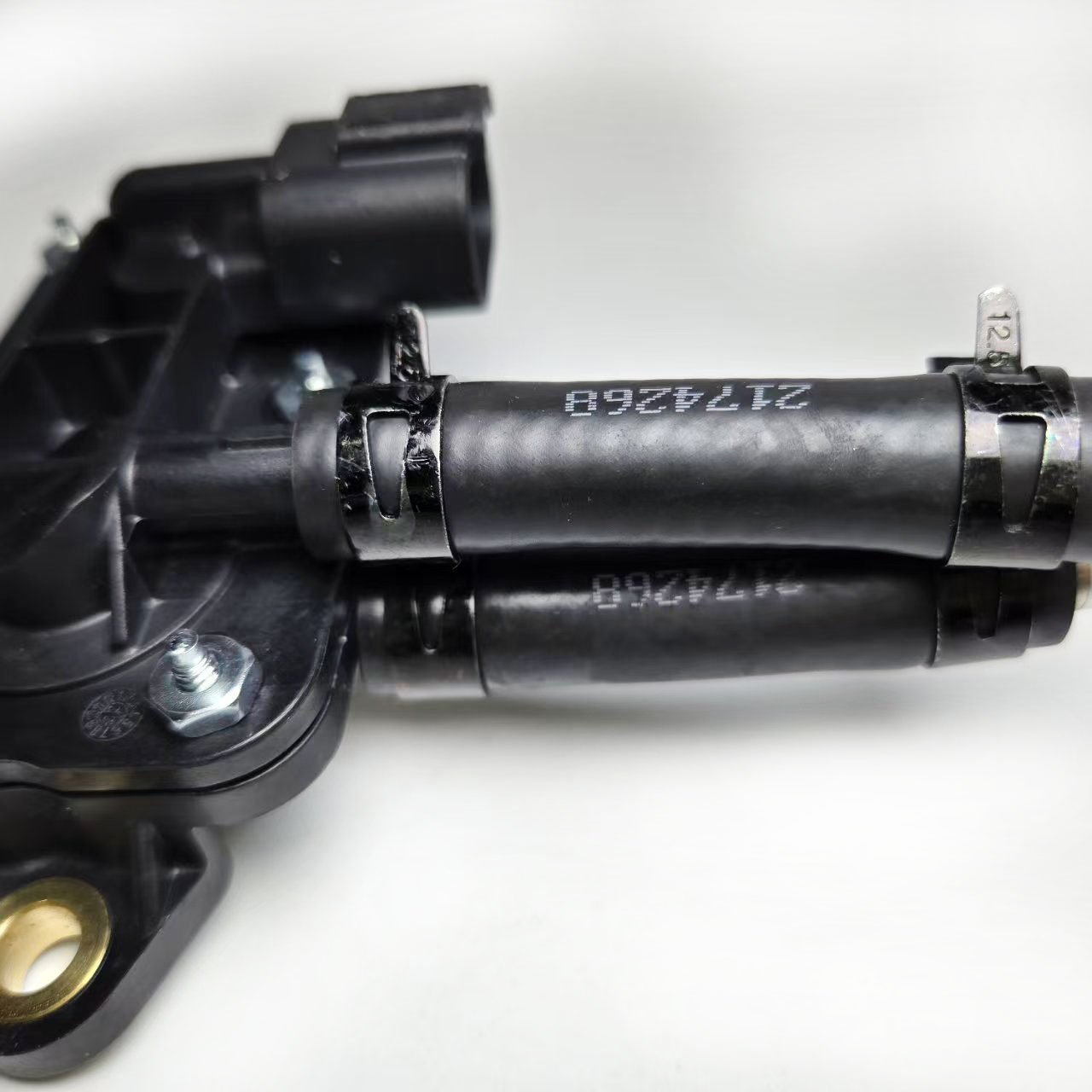 Differential Pressure Sensor TruckParts for Scania Truck 2357734 2302150 2357734 2219914 2302150 DPF Sensor