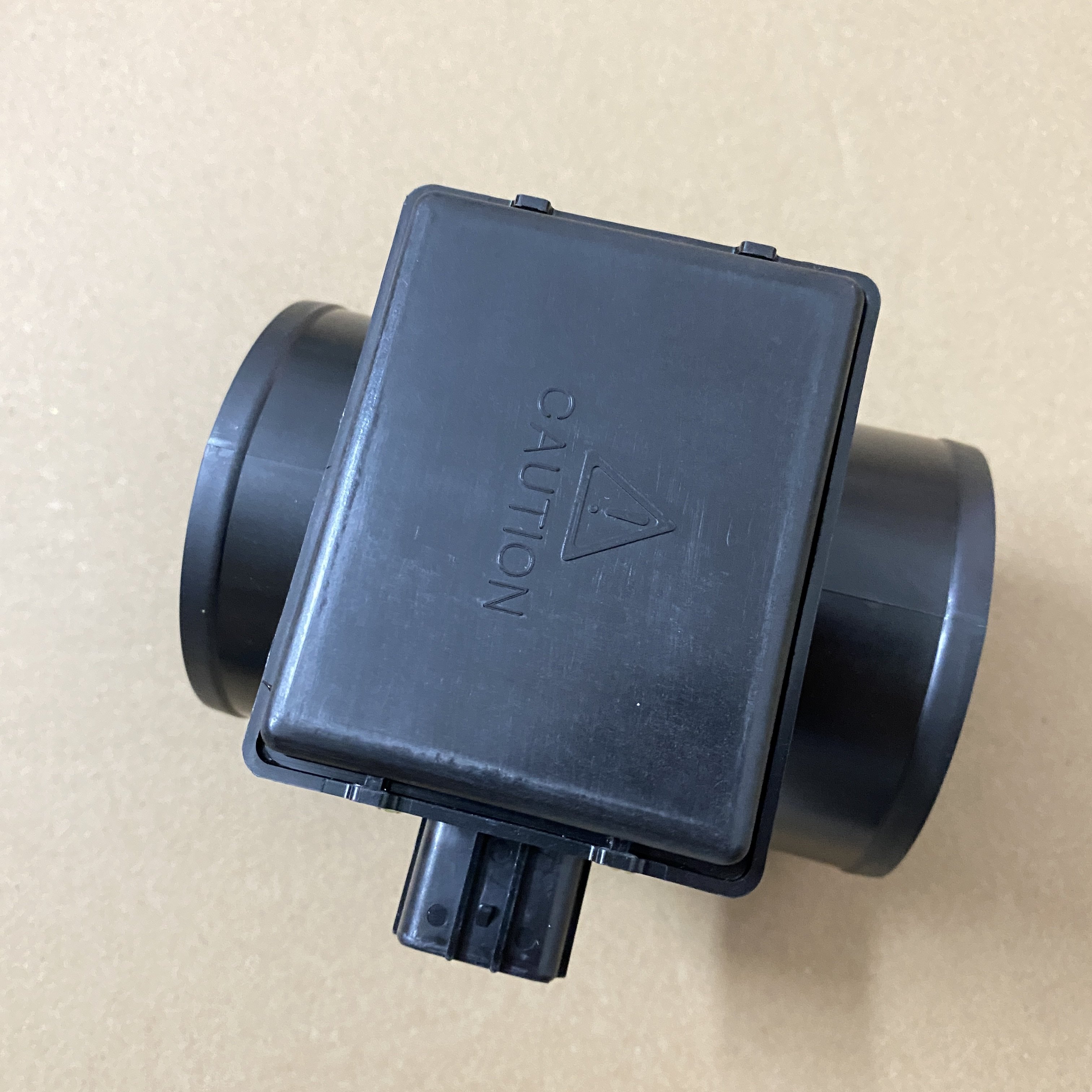 OE FP39-13-215 E5T52071A For Mazda MX5 Suzuki Vitara Chevrolet MAF sensor Air Flow Meter Assembly