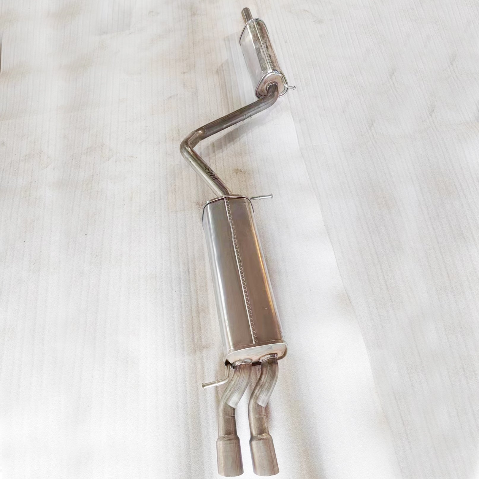 Car Accessories Stainless Steel Pipes Exhaust Muffler for Volkswagen GTI POLO Passat Santana Jetta for Car Exhaust Muffler