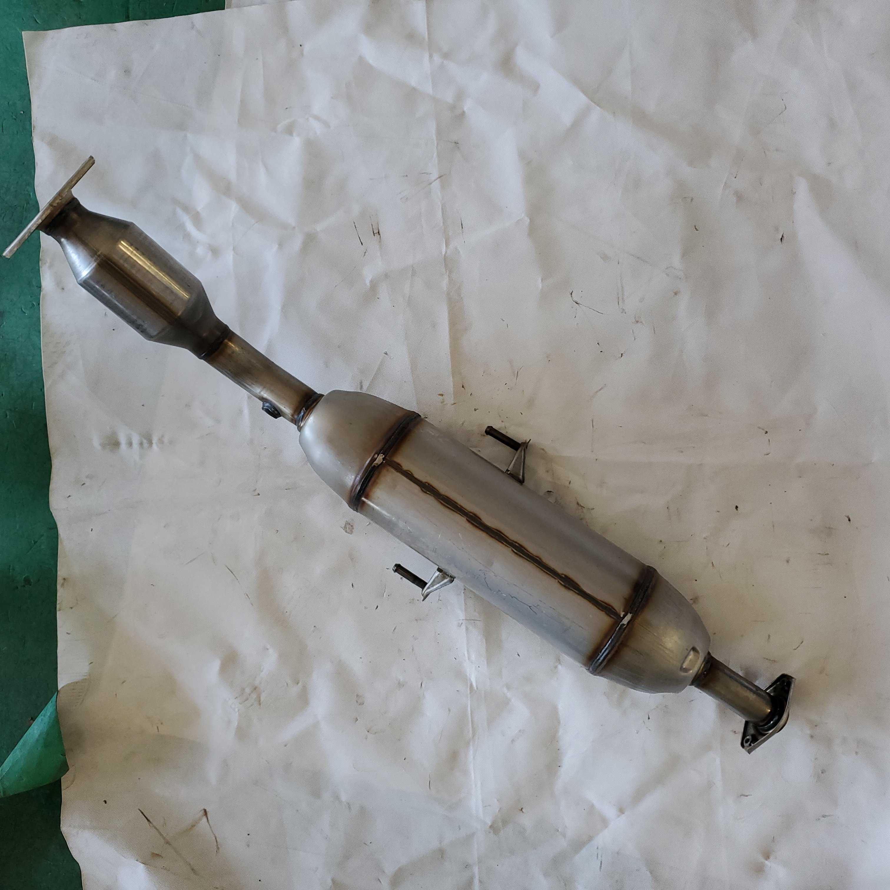 Car Accessories Auto Engine Systems High Performance Factory Direct Sale Catalytic Converters for Toyota Corolla