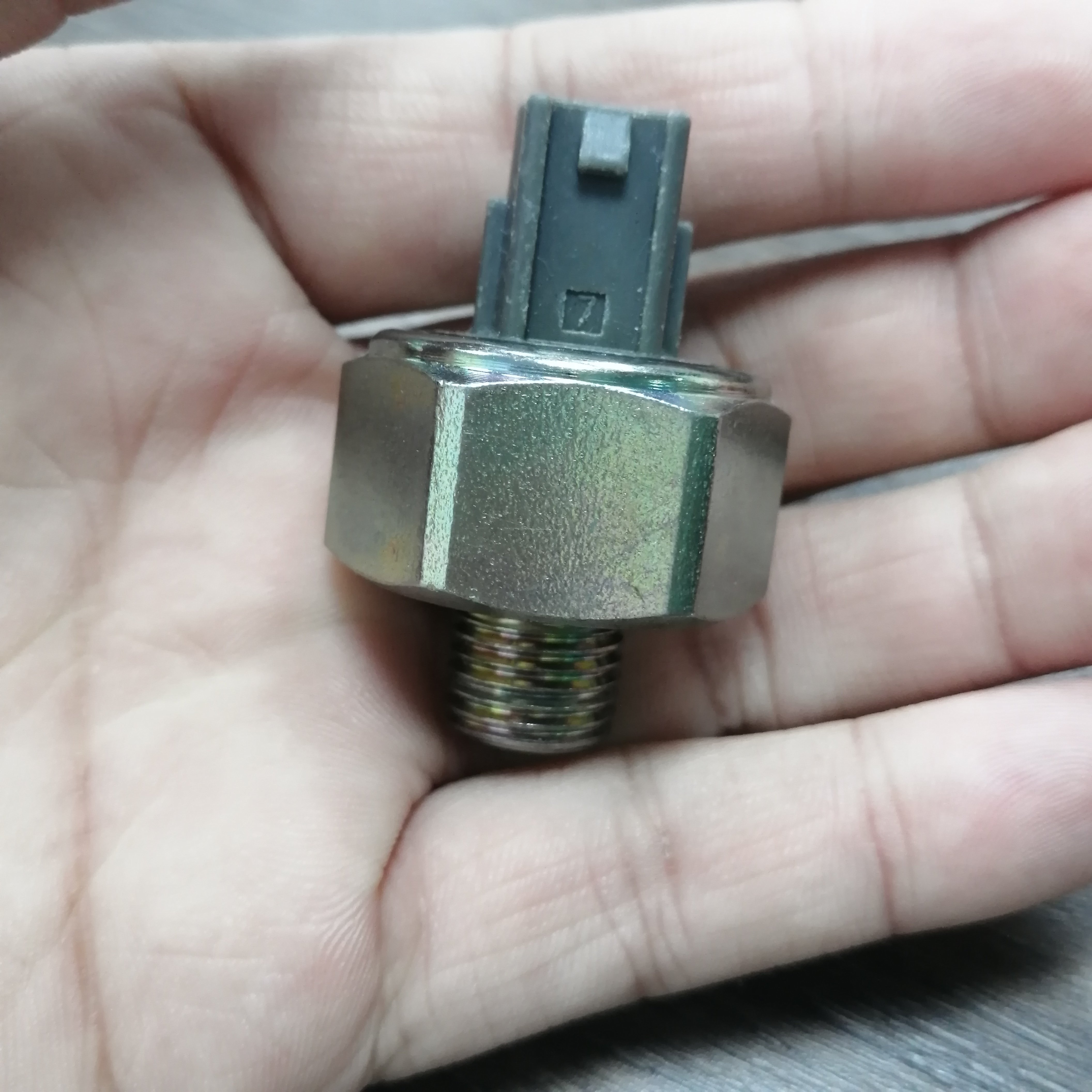 Wholesale OEM Automobile Parts Knock Sensor 82219-07010 89615-12040 for Toyoya Avalon Camry Tundra Previa Lexus ES300 GS300