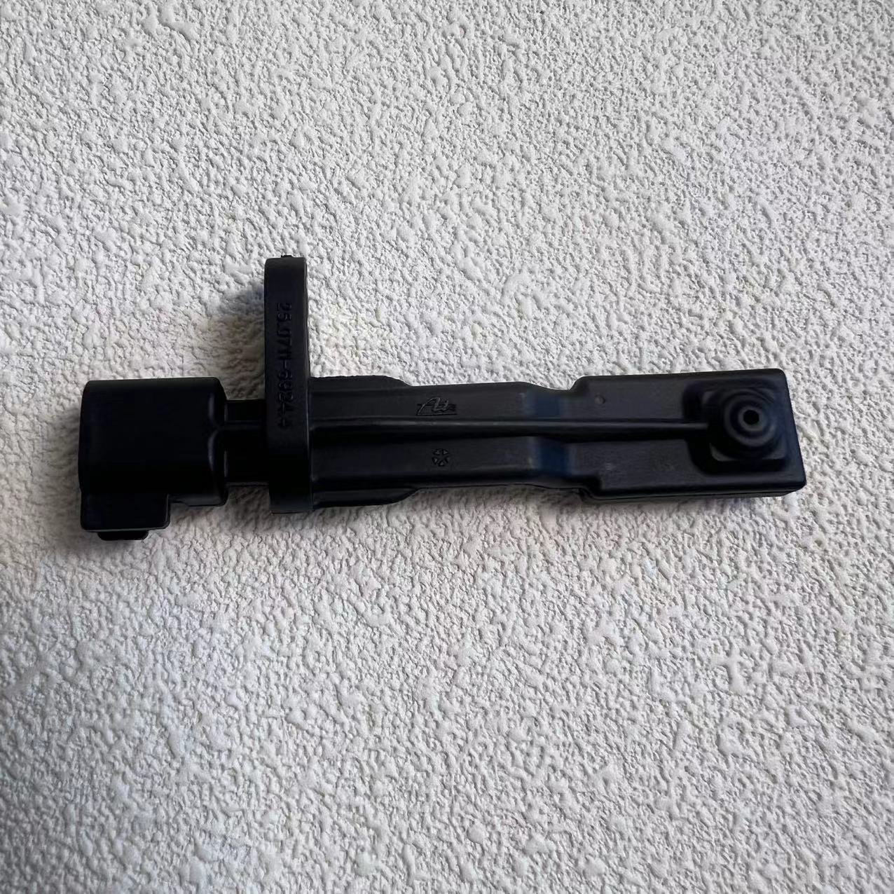2007-2018 Jeep Wrangler JK Rear ABS sensor 52125003AD Mopar Oem new