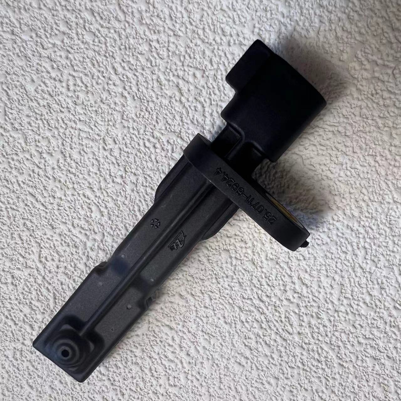 2007-2018 Jeep Wrangler JK Rear ABS sensor 52125003AD Mopar Oem new