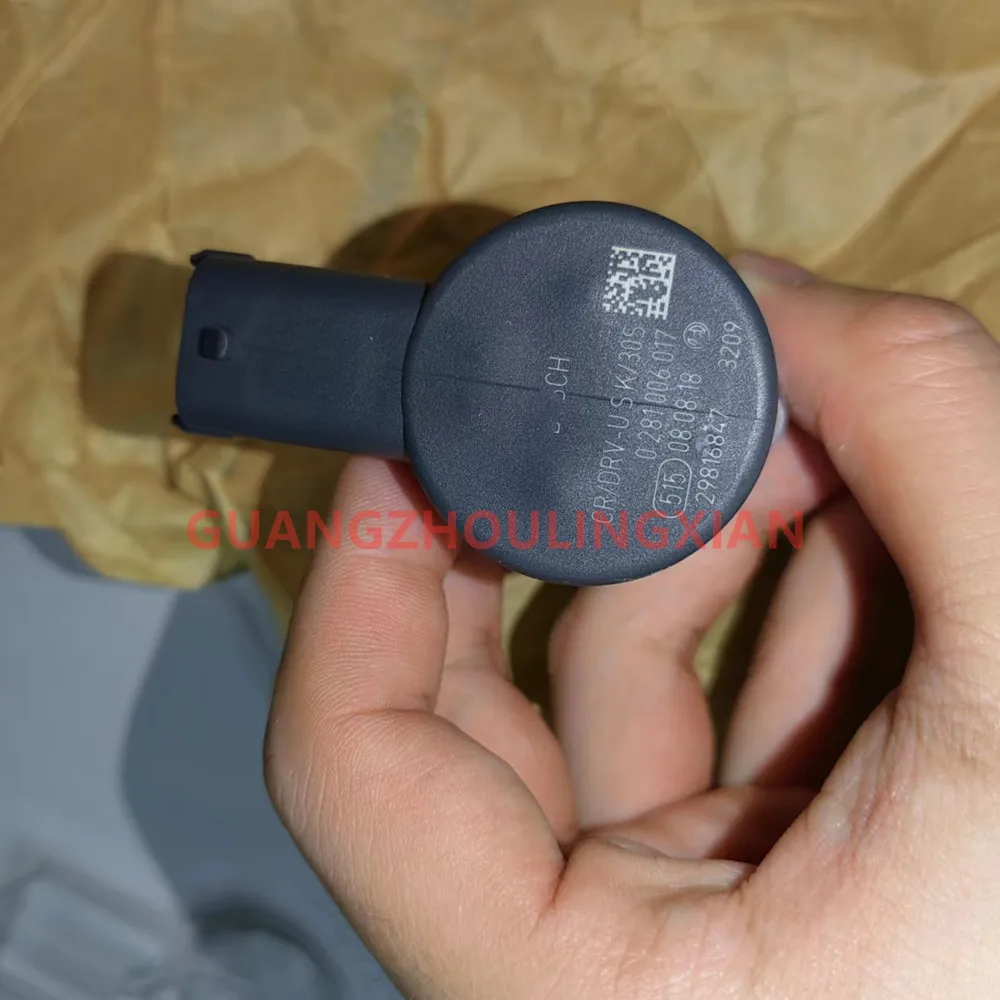 Fuel Control Valve 0281006017 BC3Z9C968A BC3Q9C968AA LR020692 Applicable for LAND ROVERDISCOVERY, JAGUAR-XF
