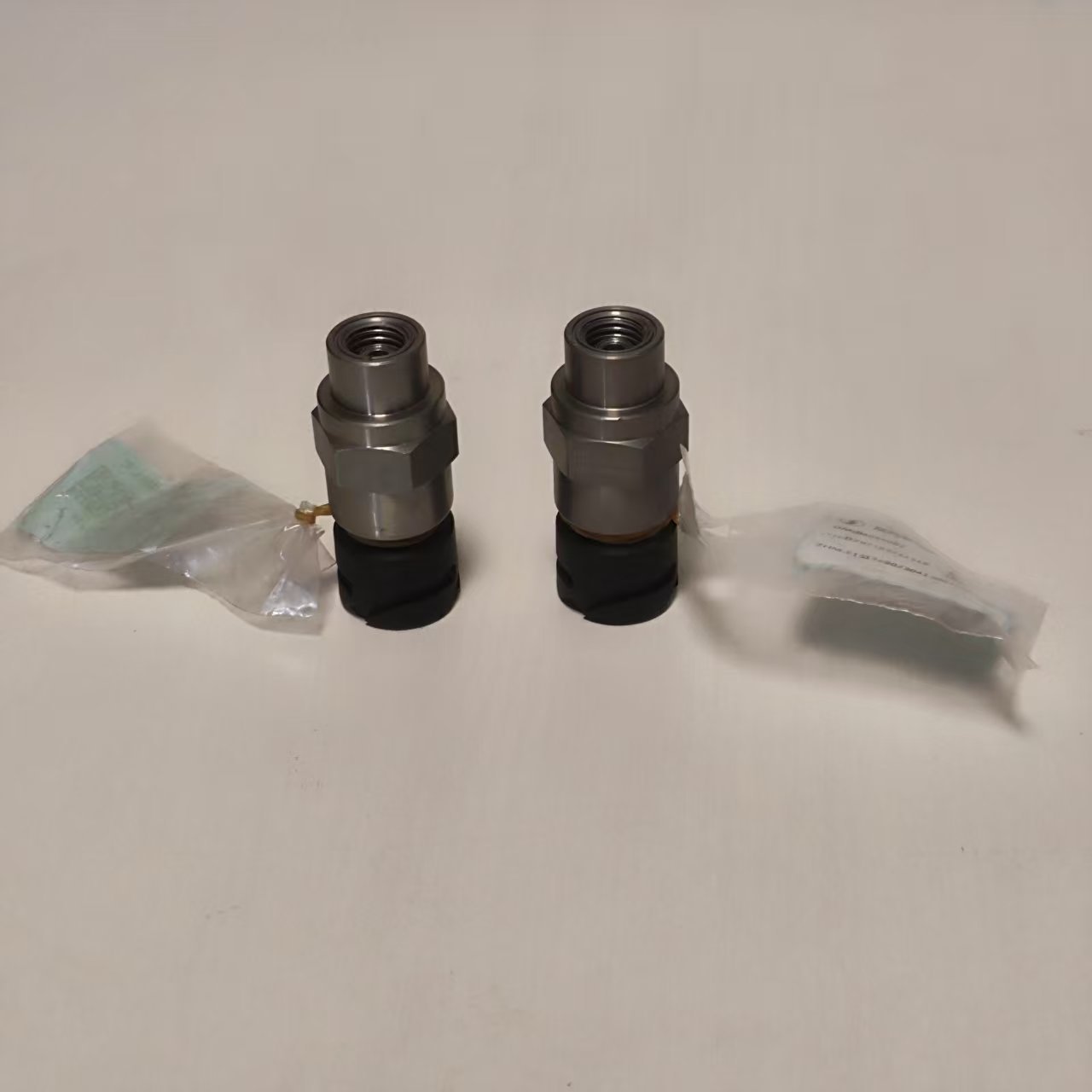 Wholesale New DZ97189711310 Air Pressure Sensor Essential Truck Spare Part for Efficient Vehicle Maintenance