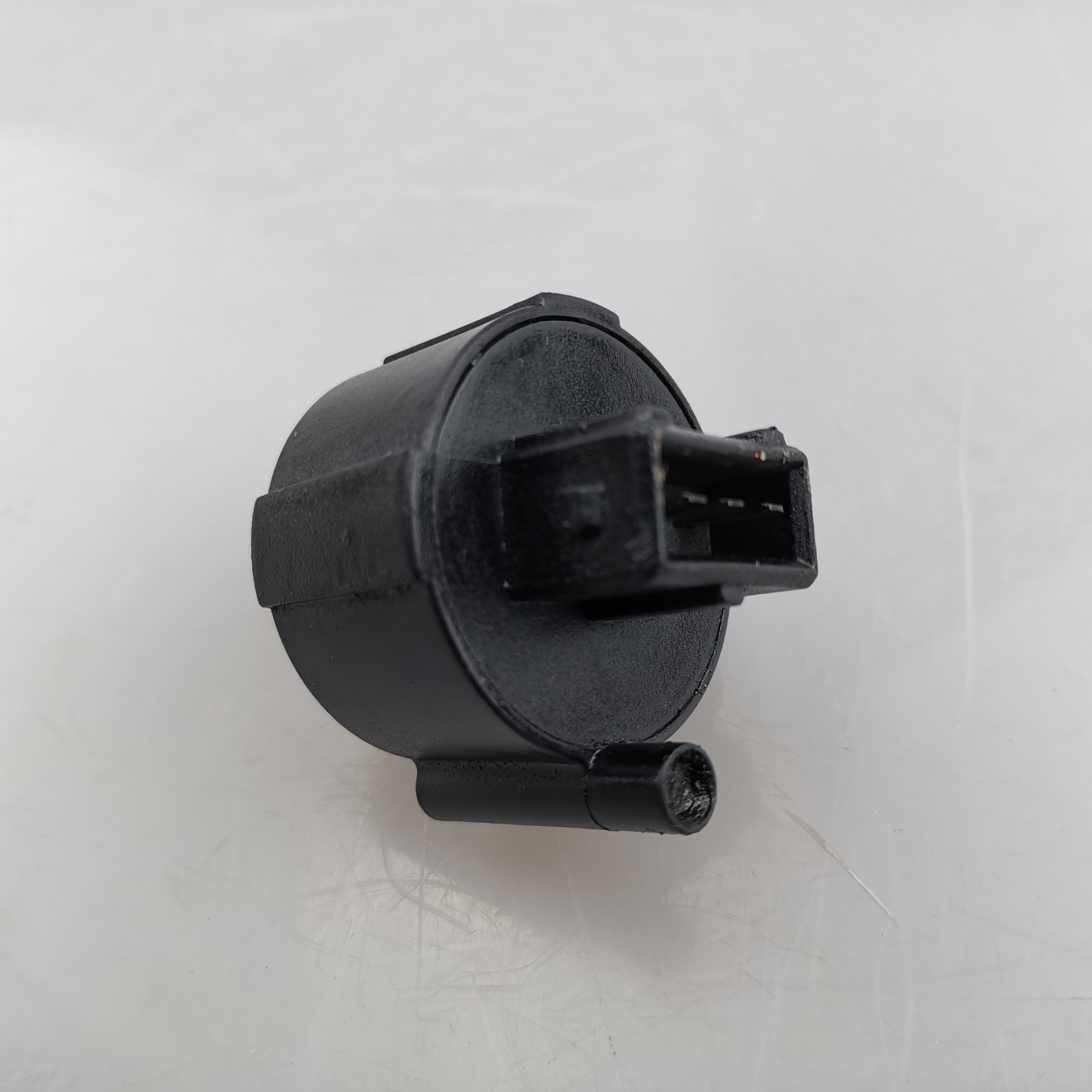 SAIC MAXUS V80 Old Model Fuel Water Position Sensor C00030855