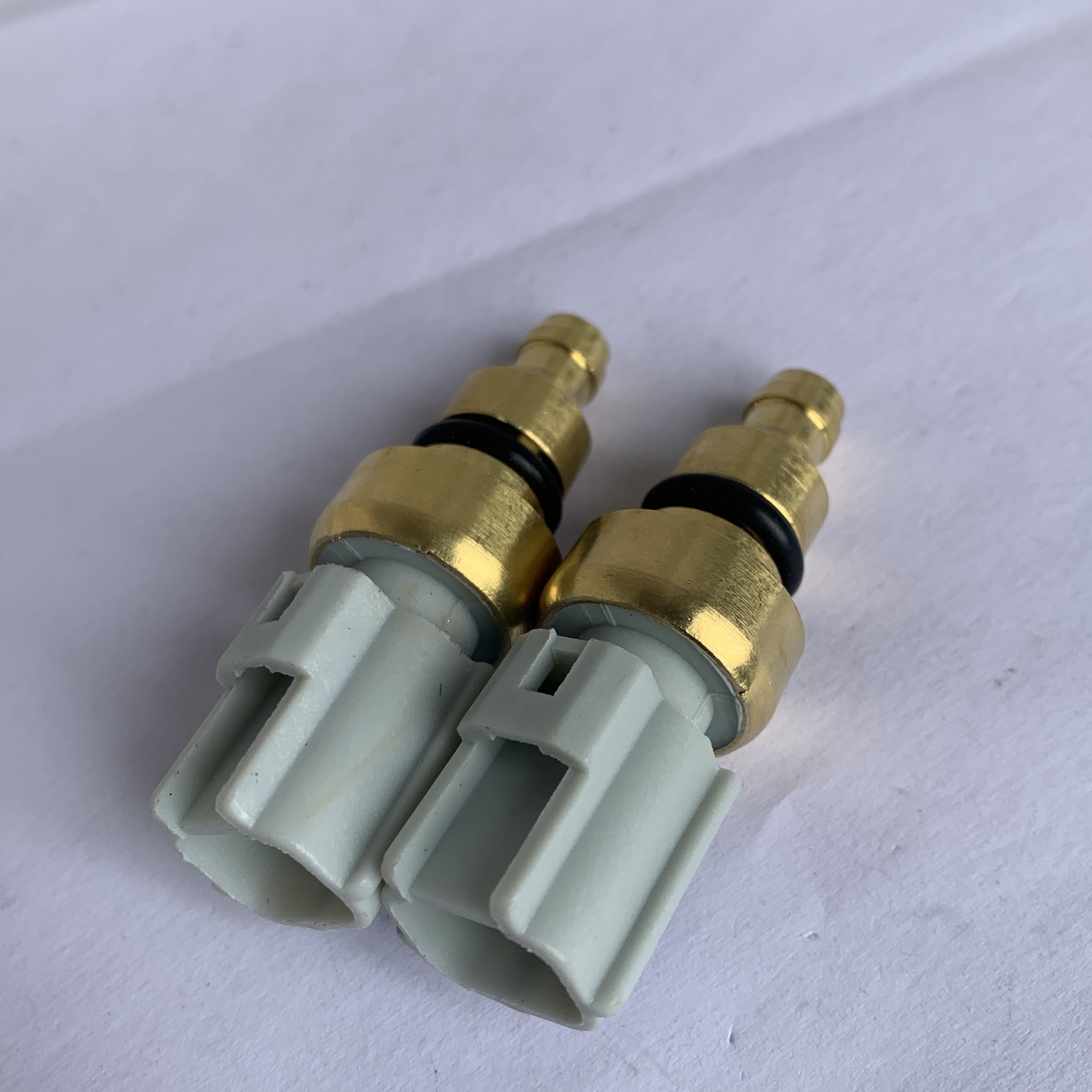 Westbay Auto Engine spare parts Water Coonlant Temperature sensor XS6F-12A648-BA XS6F12A648BA For Ford KA CONTOUR