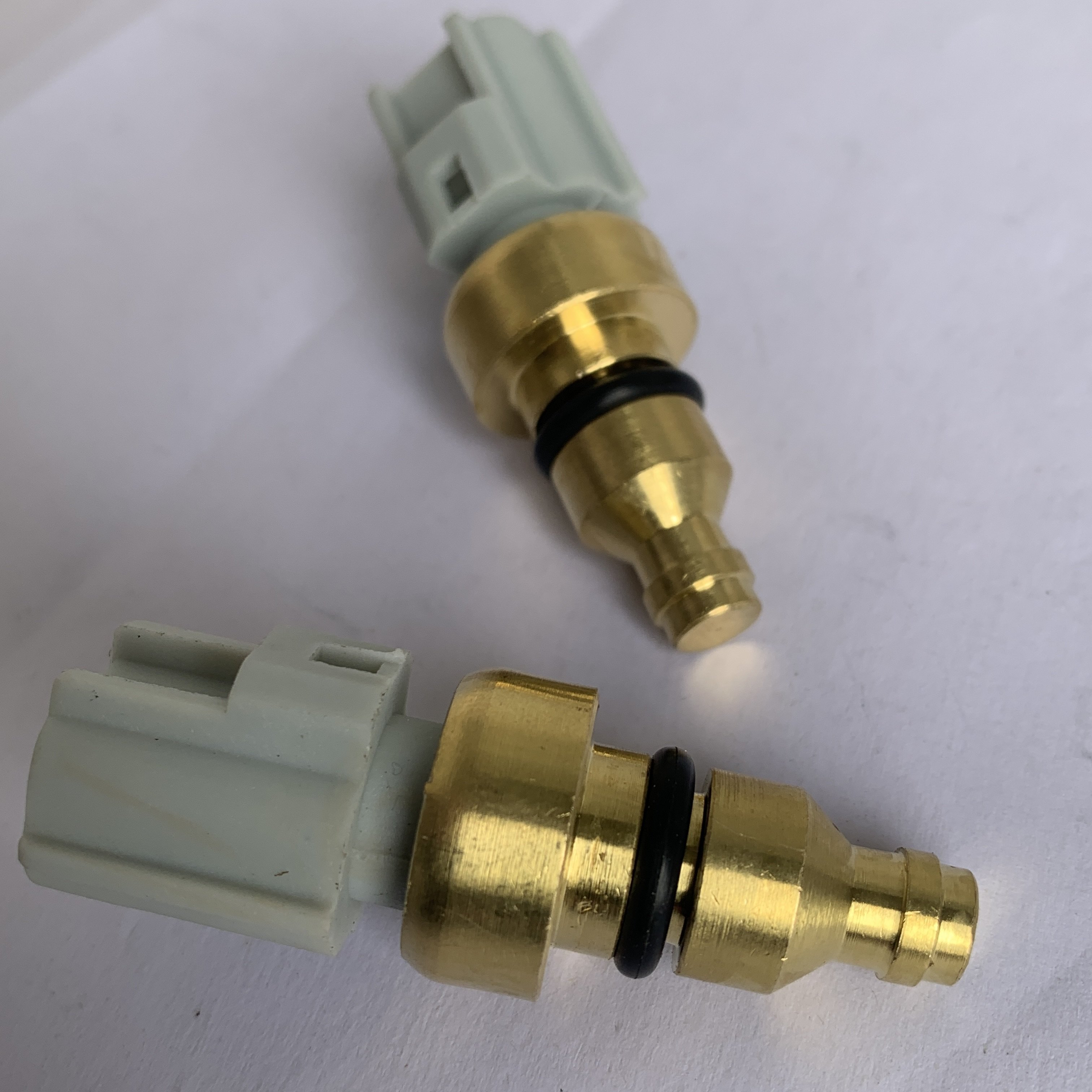 Auto Engine Spare Parts Water Coonlant Temperature Sensor XS6F-12A648-BA XS6F12A648BA for Ford KA CONTOUR