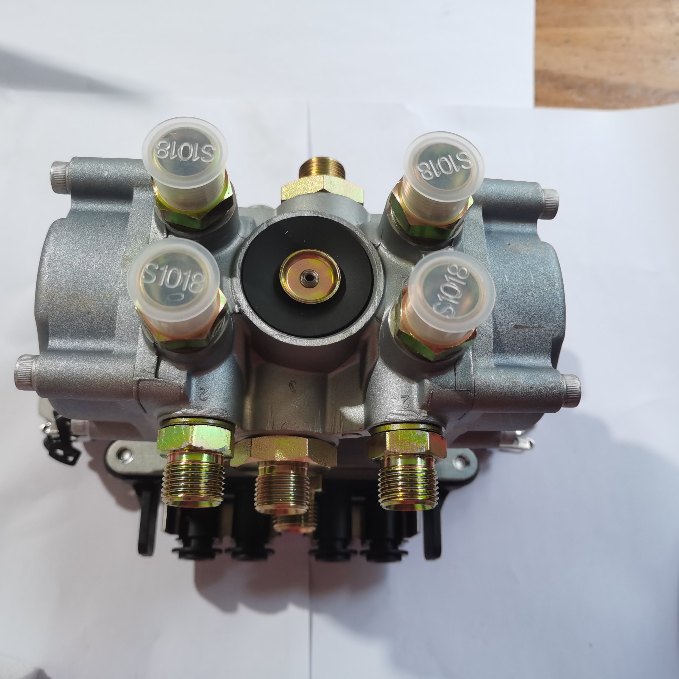 New 4005000880 ABS Integrated Valve 100% New 4S/2m Solenoid Valve for Auto Sensors Category