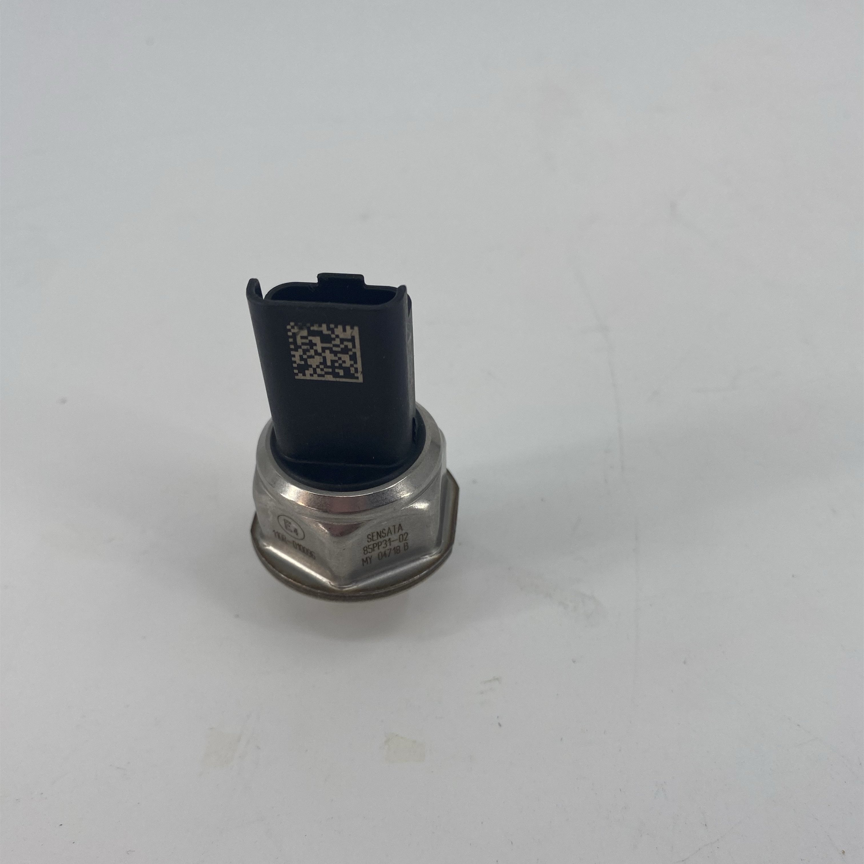 Auto Air Conditioner System Common Rail Pressure Sensor 110R-010096 Pressure Sensor 85PP31-02