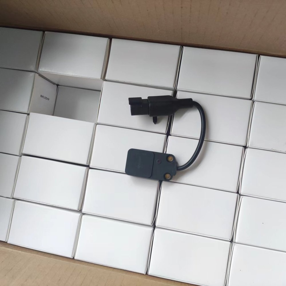 AH221249 Speed Sensor for John Deere T550 W650 9770 9570 W660 S660 S680 W540 S550 C670 S670 S690 T660 W550 9870 9670