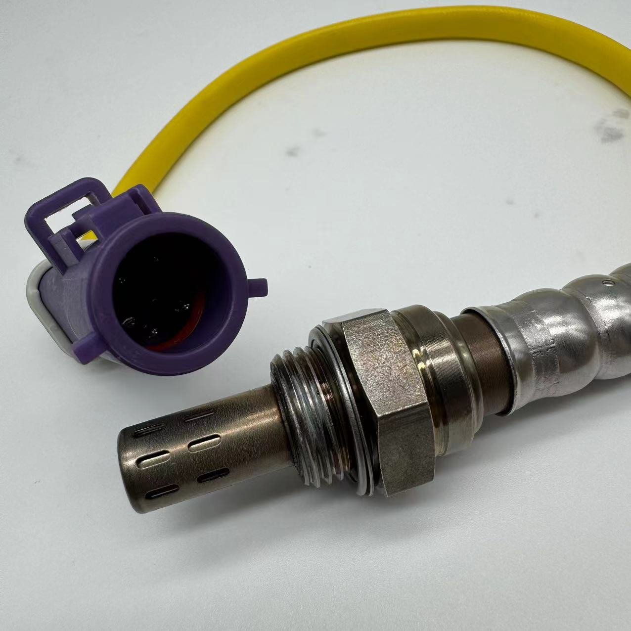 AE81-9G444-AC High Quality Auto Parts Lambda Oxygen Sensor for FORD Fiesta VI 1.6 TI 2008- AE81-9G444-AC