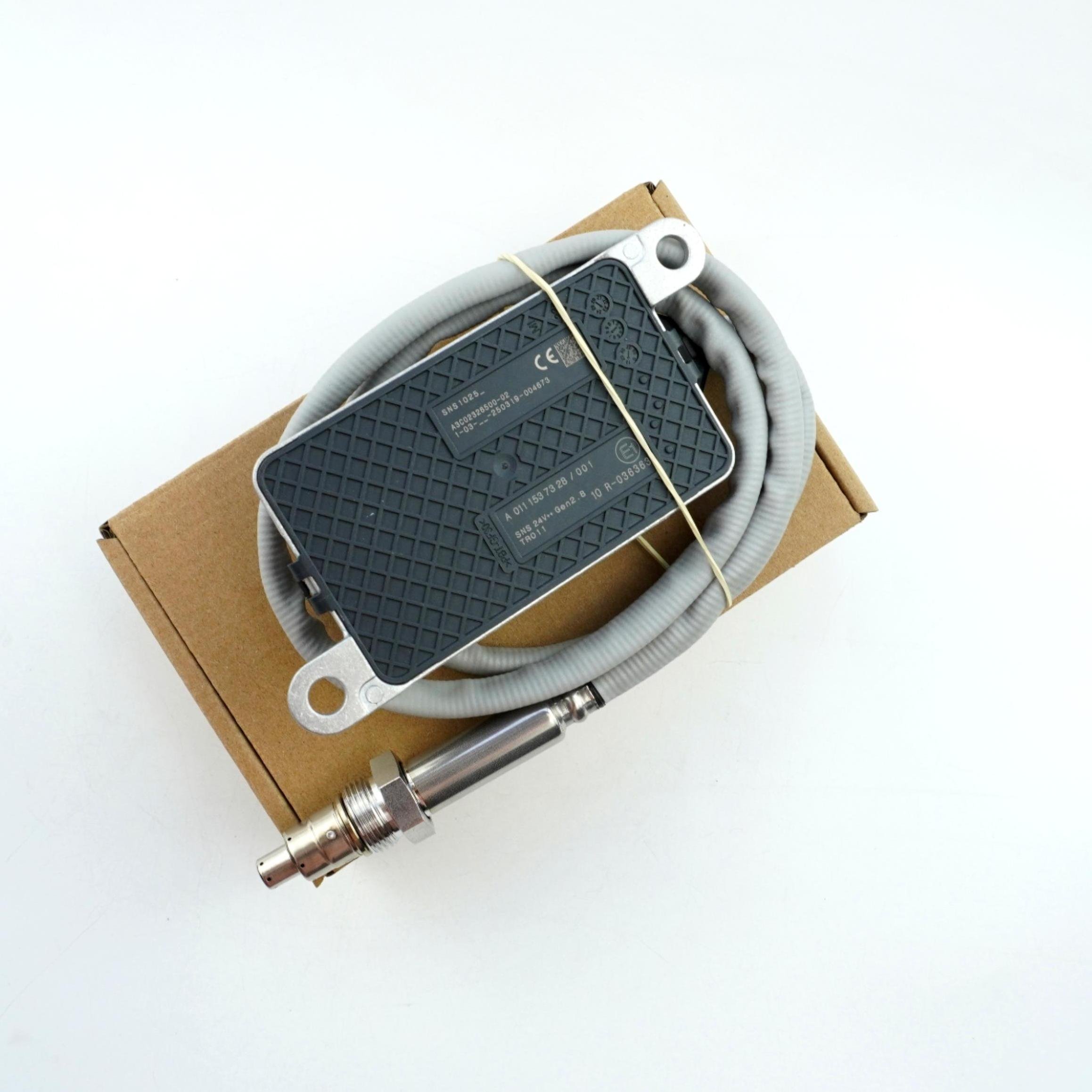 New A0111537328 NOX Sensor for Mercedes-Benz Truck Auto Sensors 24V Nitrogen Oxygen