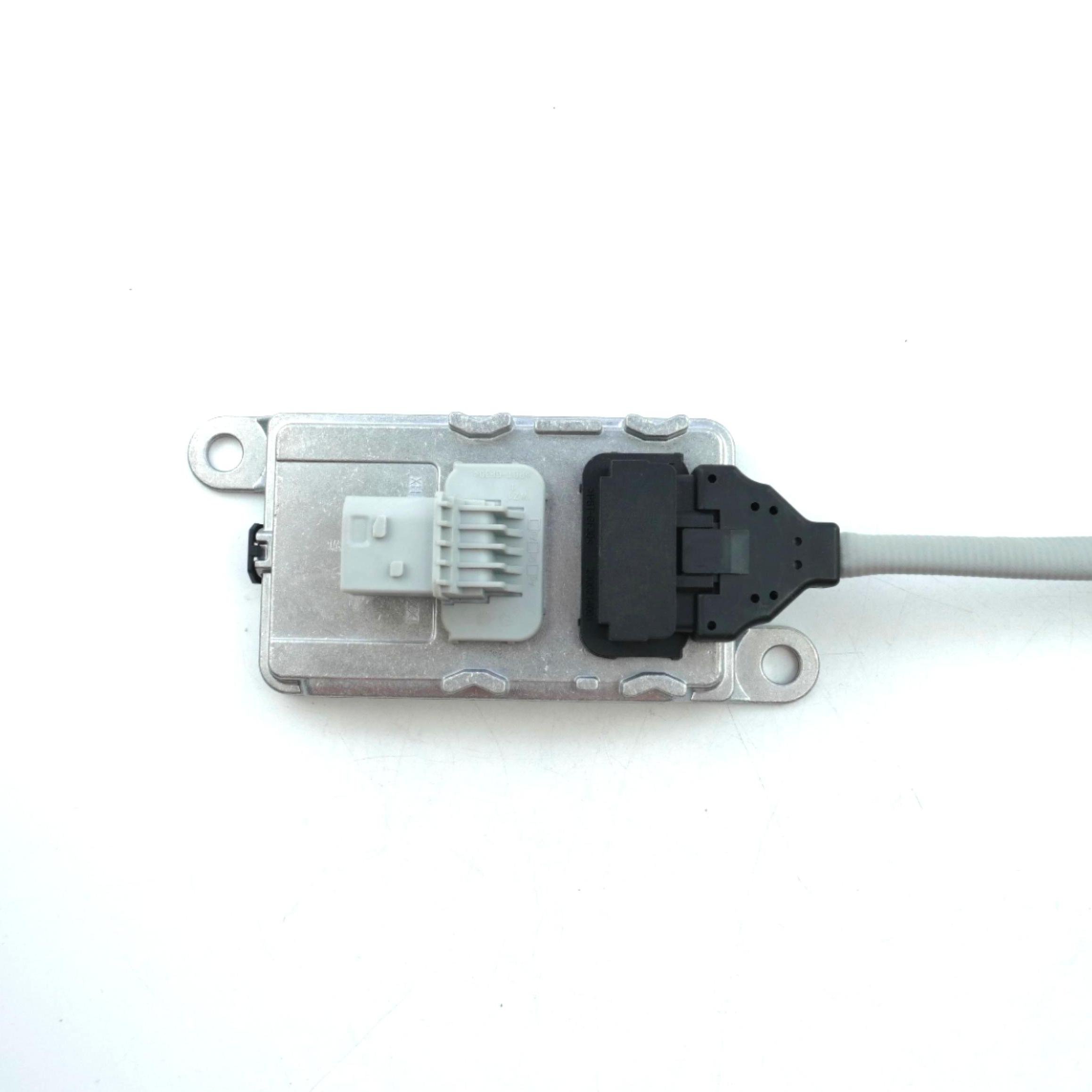 New A0111537328 NOX Sensor for Mercedes-Benz Truck Auto Sensors 24V Nitrogen Oxygen