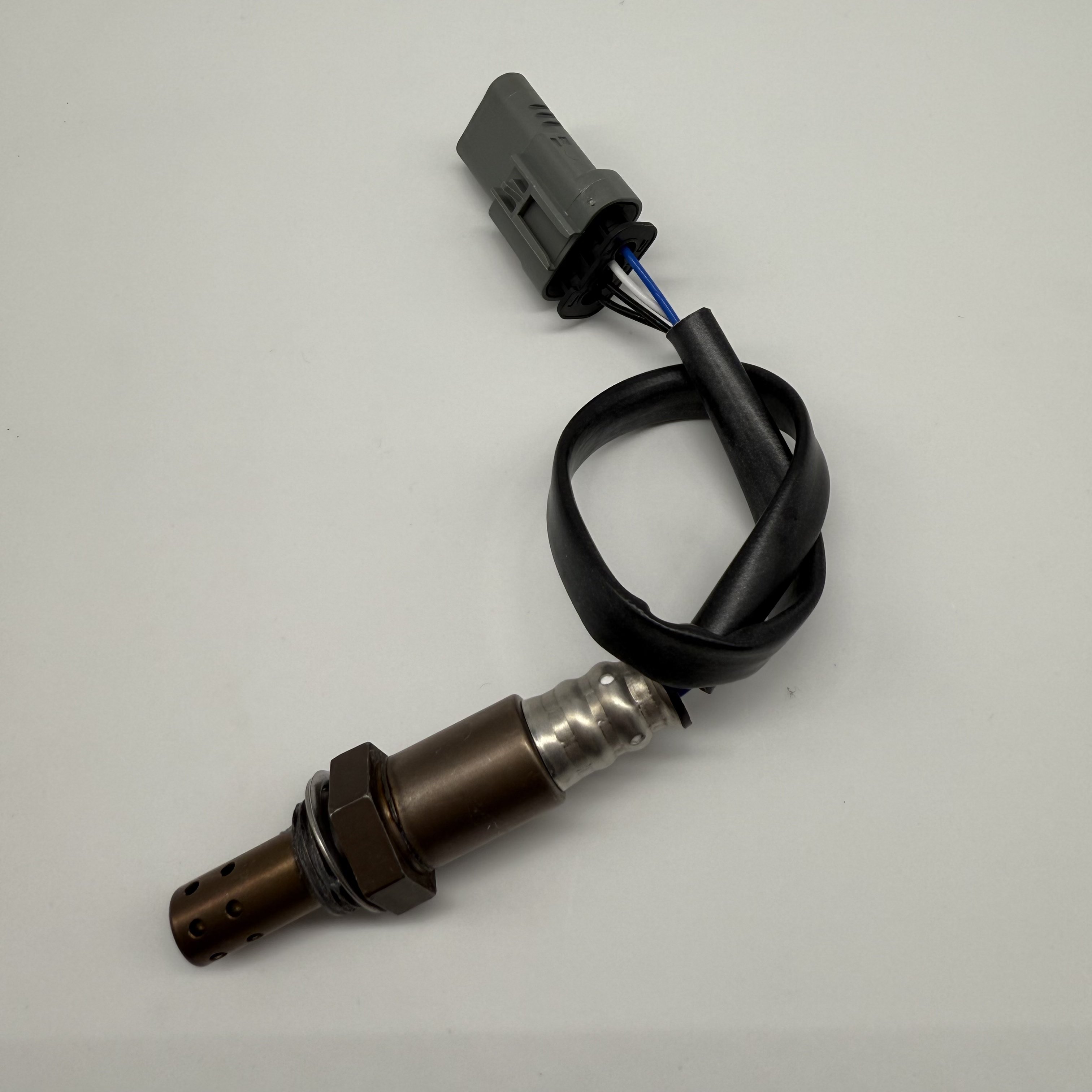 Auto parts O2 Oxygen Sensor For Chevrolet Silverado Suburban Tahoe GMC Sierra Yukon XL Cadillac Escalade 4.3 5.3 6.2 12668435
