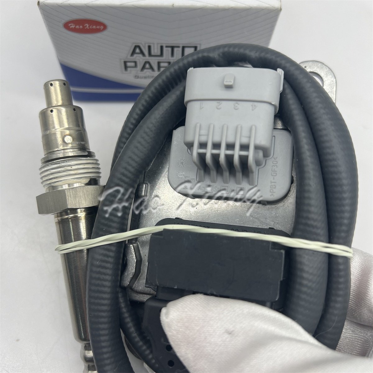 Haoxiang Auto New Truck Inlet Nox Sensor Nitrogen Oxide Sensor 22303390 21479638 5WK97367 for Volvo Truck