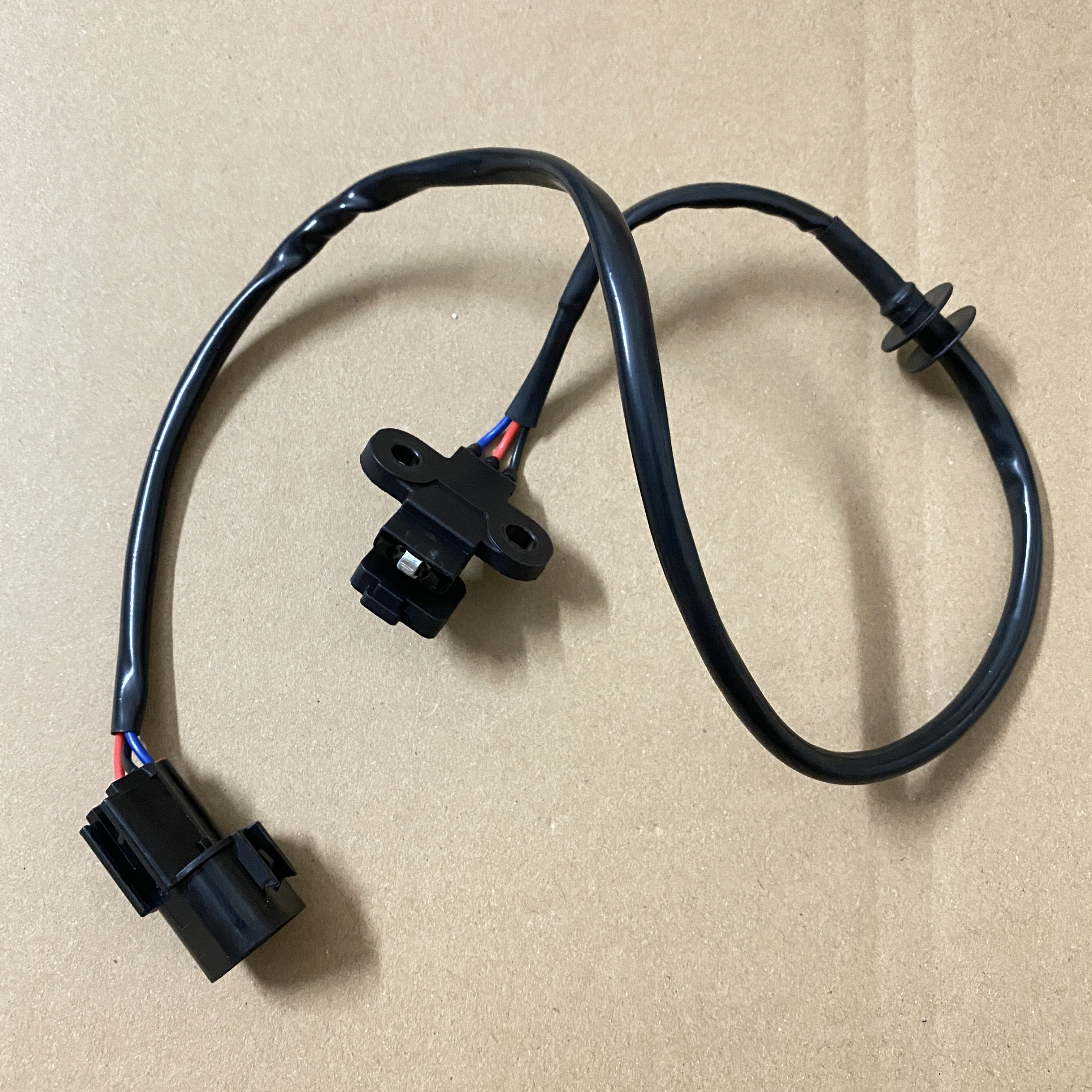 Auto Sensor MD303649 for Mitsubishi Montero PAJERO Sensor Crankshaft Position Sensor
