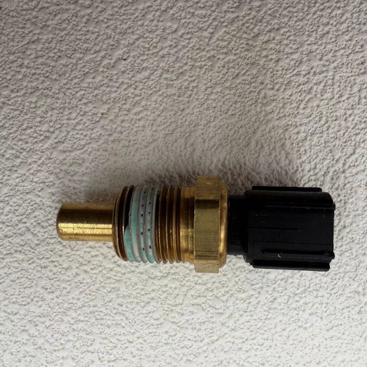 05269870-AB Fit for D Odge Chrysler J Eep Plymouth Coolant Temperature Sensor