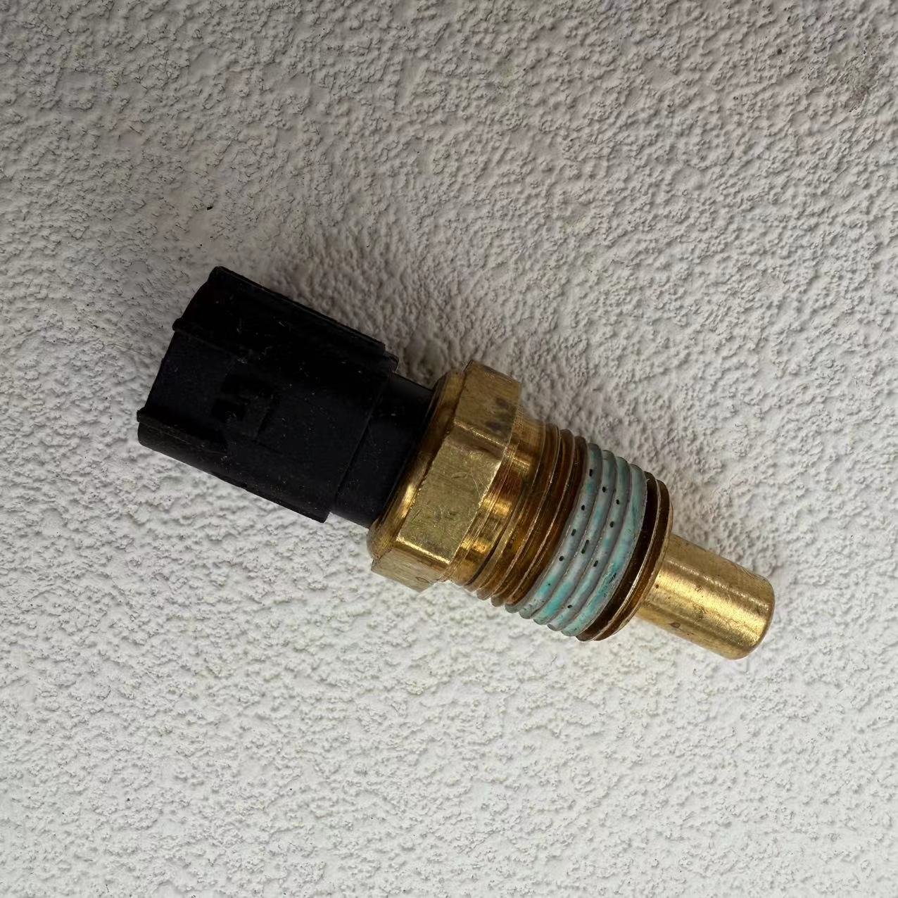 05269870-AB Fit for D Odge Chrysler J Eep Plymouth Coolant Temperature Sensor