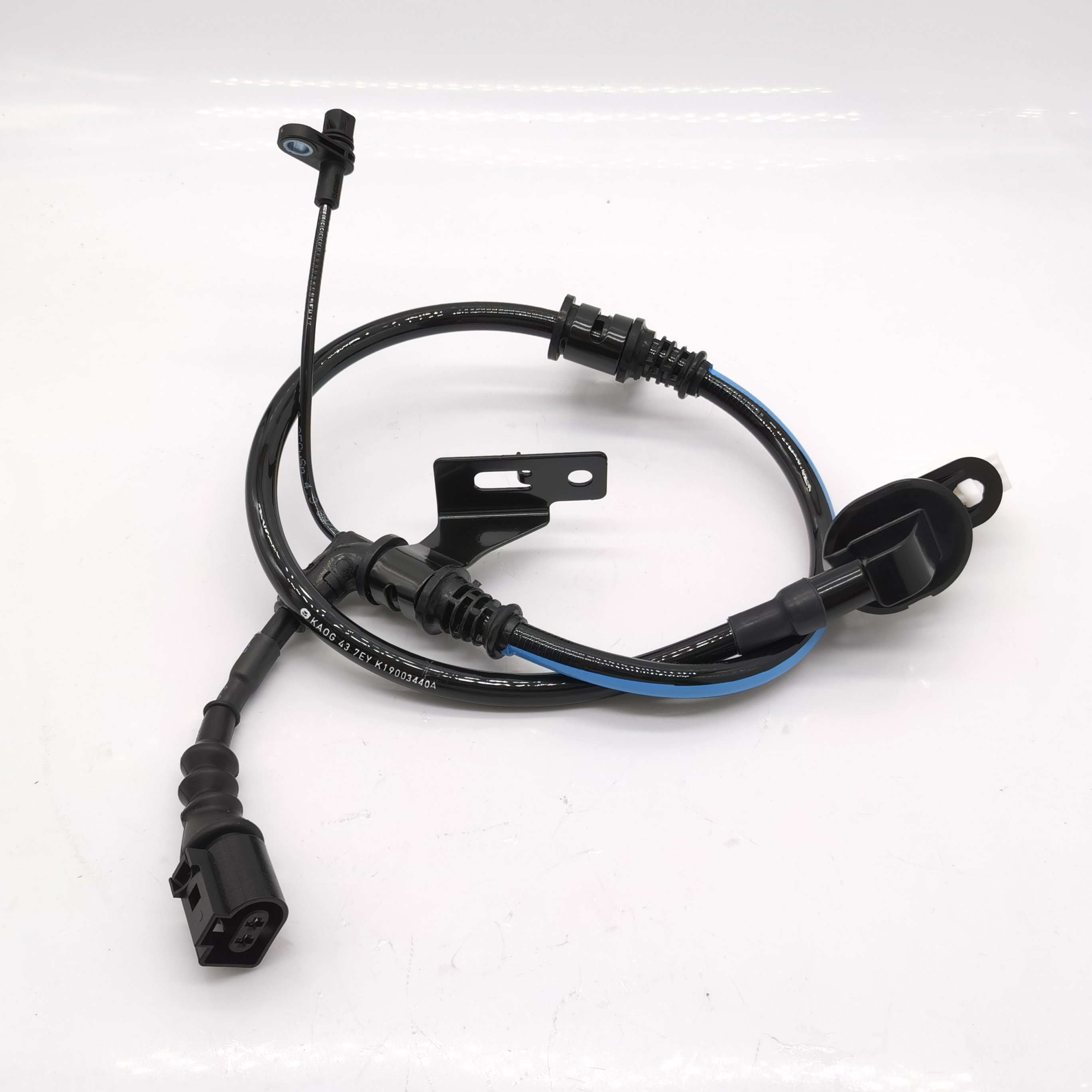 High quality automotive ABS wheel speed sensor is suitable for Mazda CX-5 2016-2020 KA0G-43-7EY