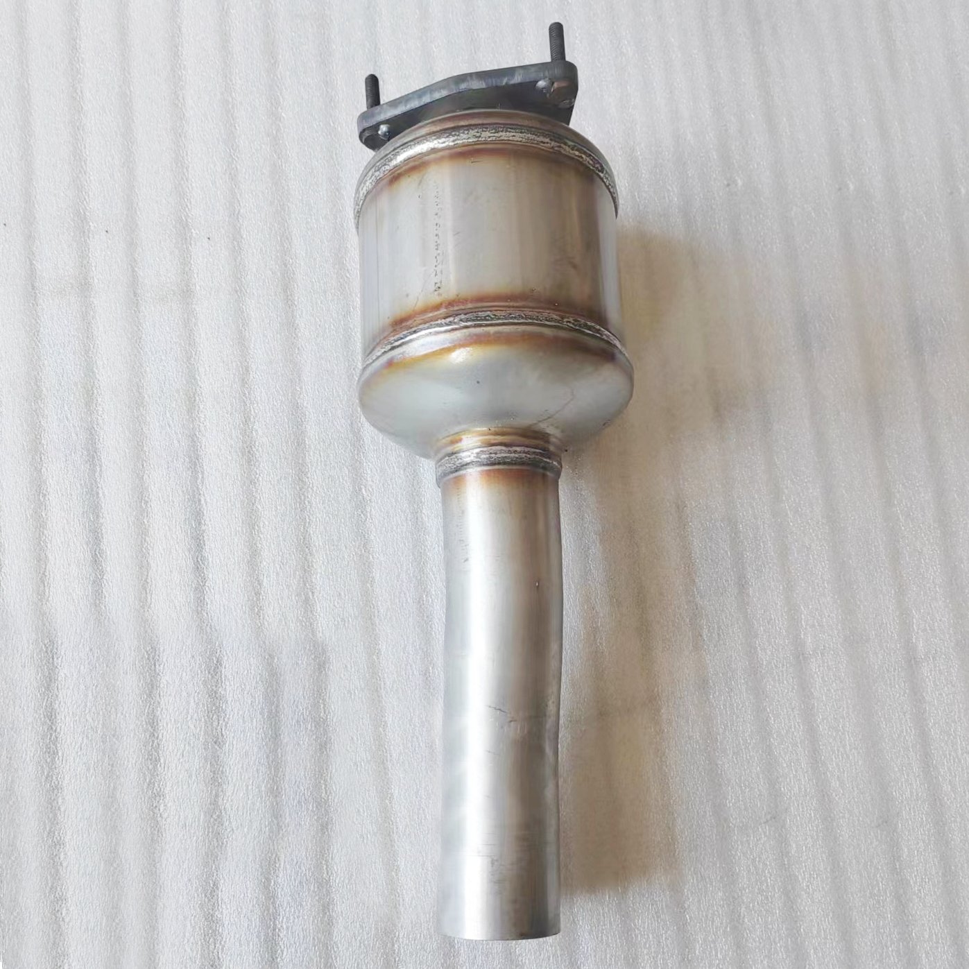 Exhaust Pipe Wholesale Exhaust Catalytic Converters for Land Rover Range Rover Evoque12-15 LR2 2.0L
