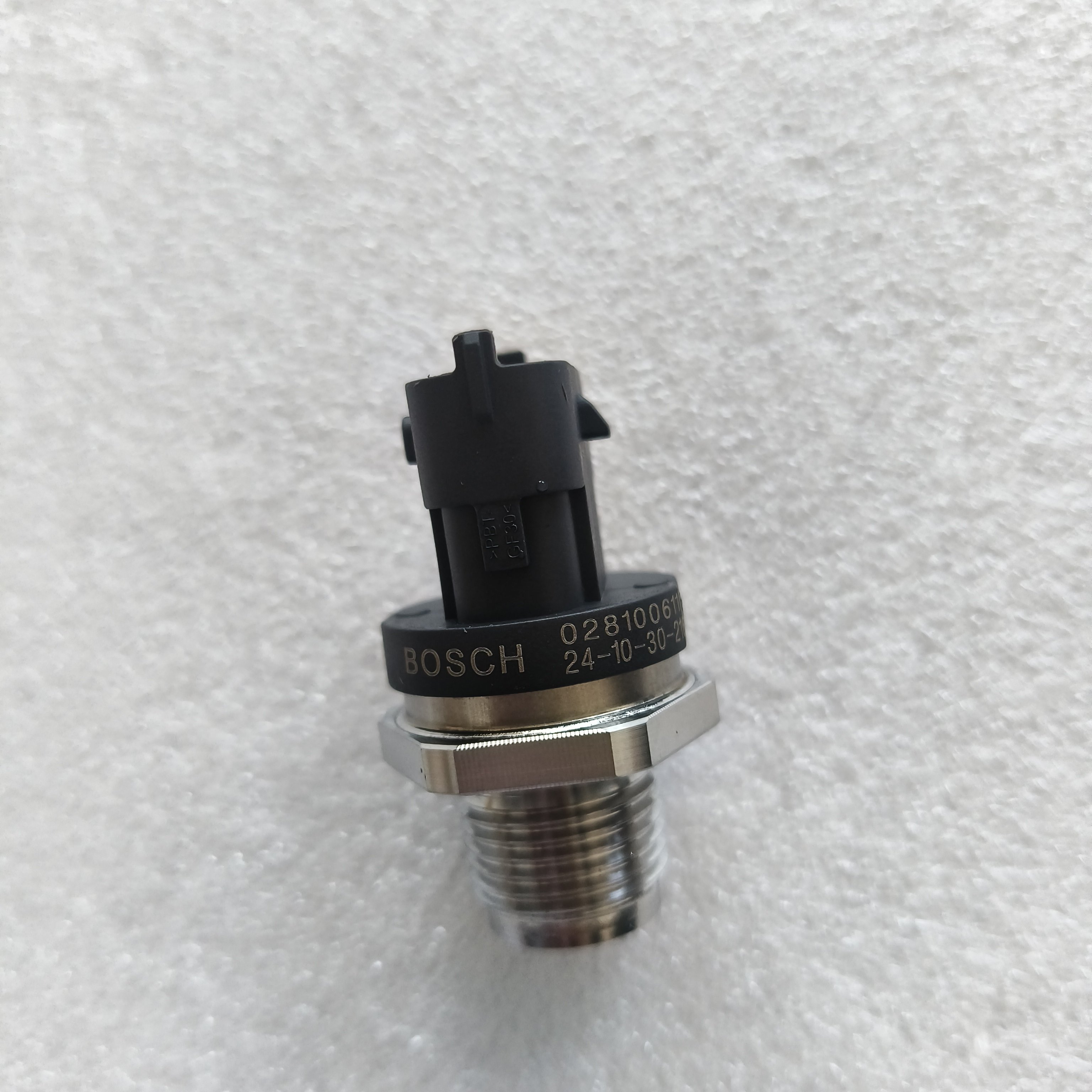 Auto Engine Parts Pressure Sensor Pressao Rail 0281006117
