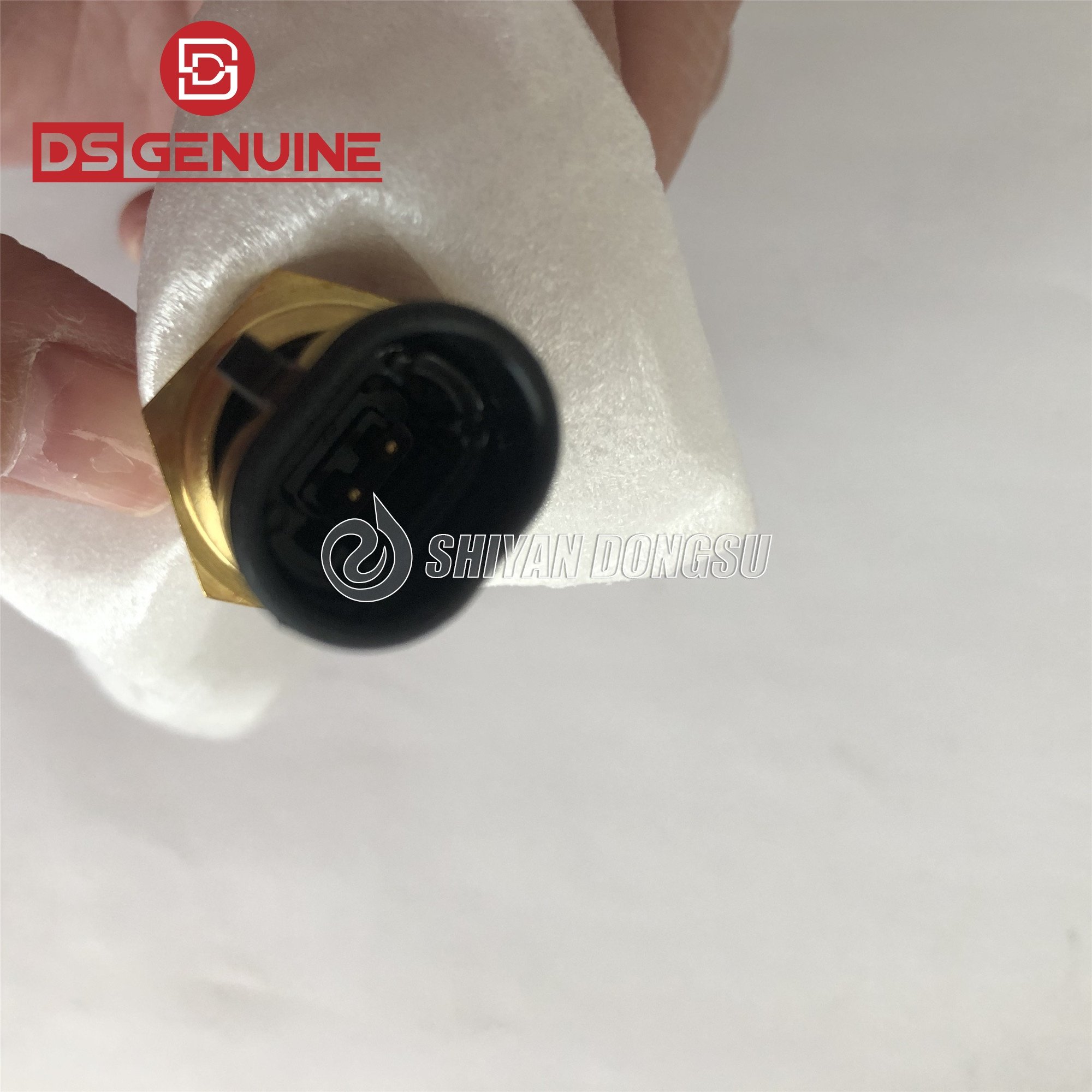 Genuine New Automotive Coolant Temperature Sensor 4088832
