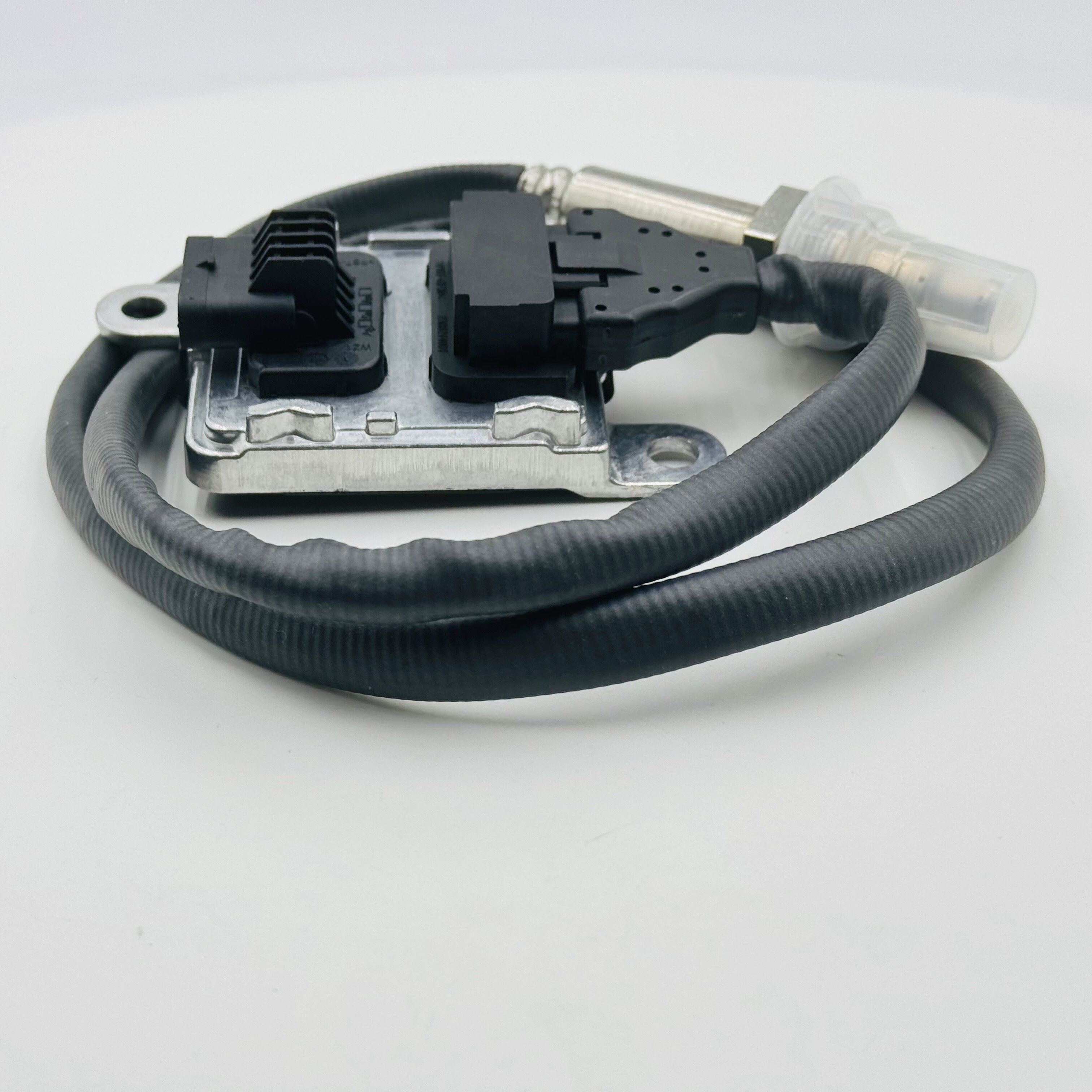 4326869 5WK96753A New Condition Nitrogen Oxide Sensor for Cummins 4326869RX 5WK96753B NOx Sensor