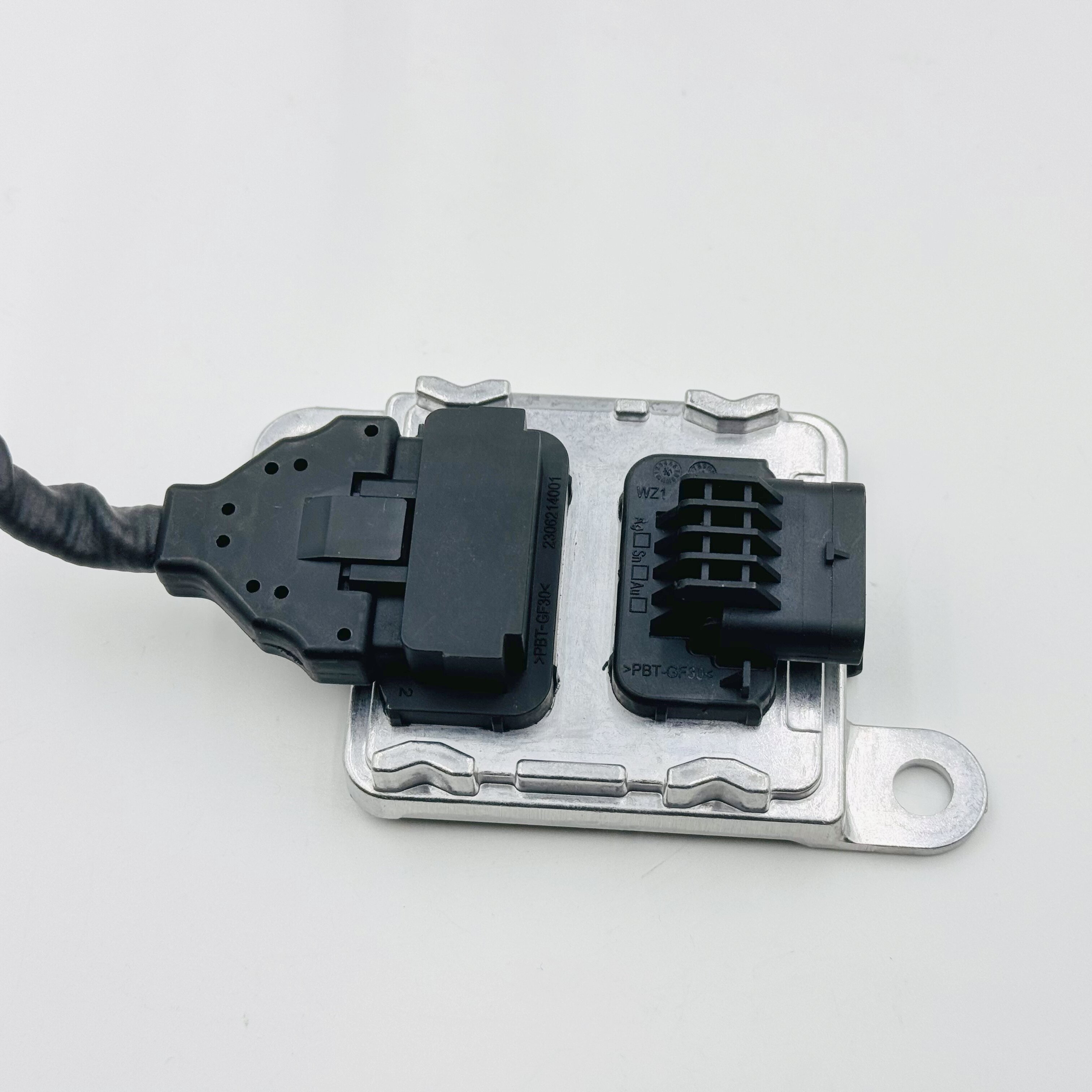 4326869 5WK96753A New Condition Nitrogen Oxide Sensor for Cummins 4326869RX 5WK96753B NOx Sensor