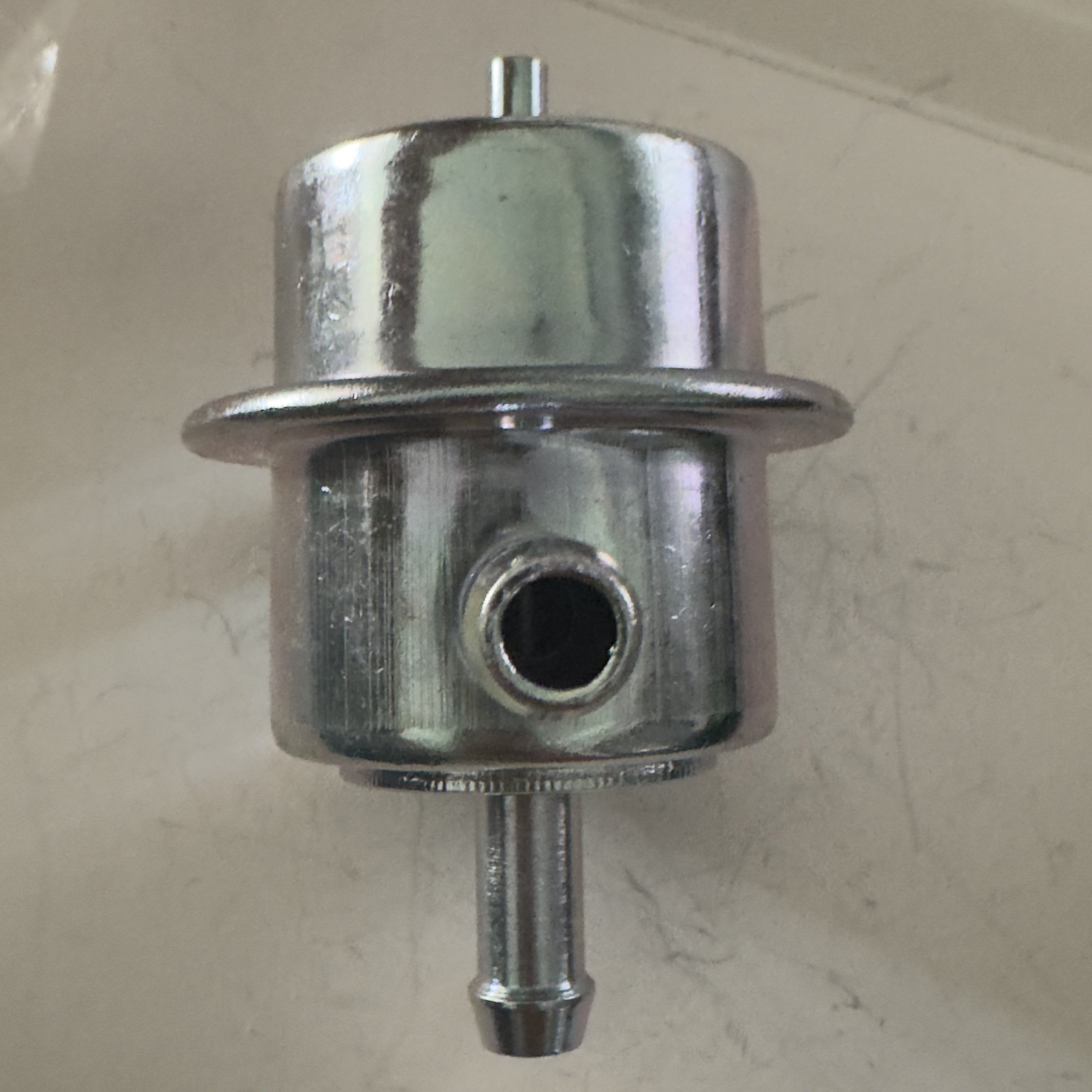 Auto Parts High Quality Fuel Pressure Regulator 028016221
