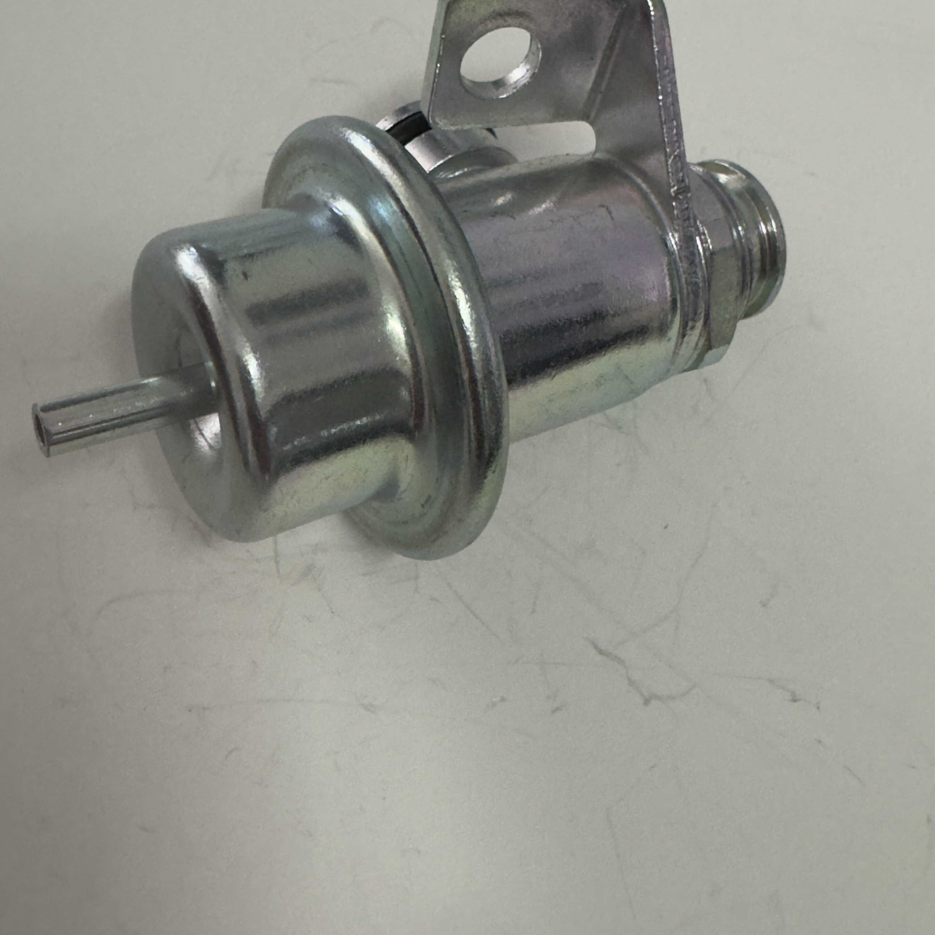 AUTO Fuel Injector Pressure Regulator DS1188 17091410 FP10347 for Opel Corsa Tigra Buick