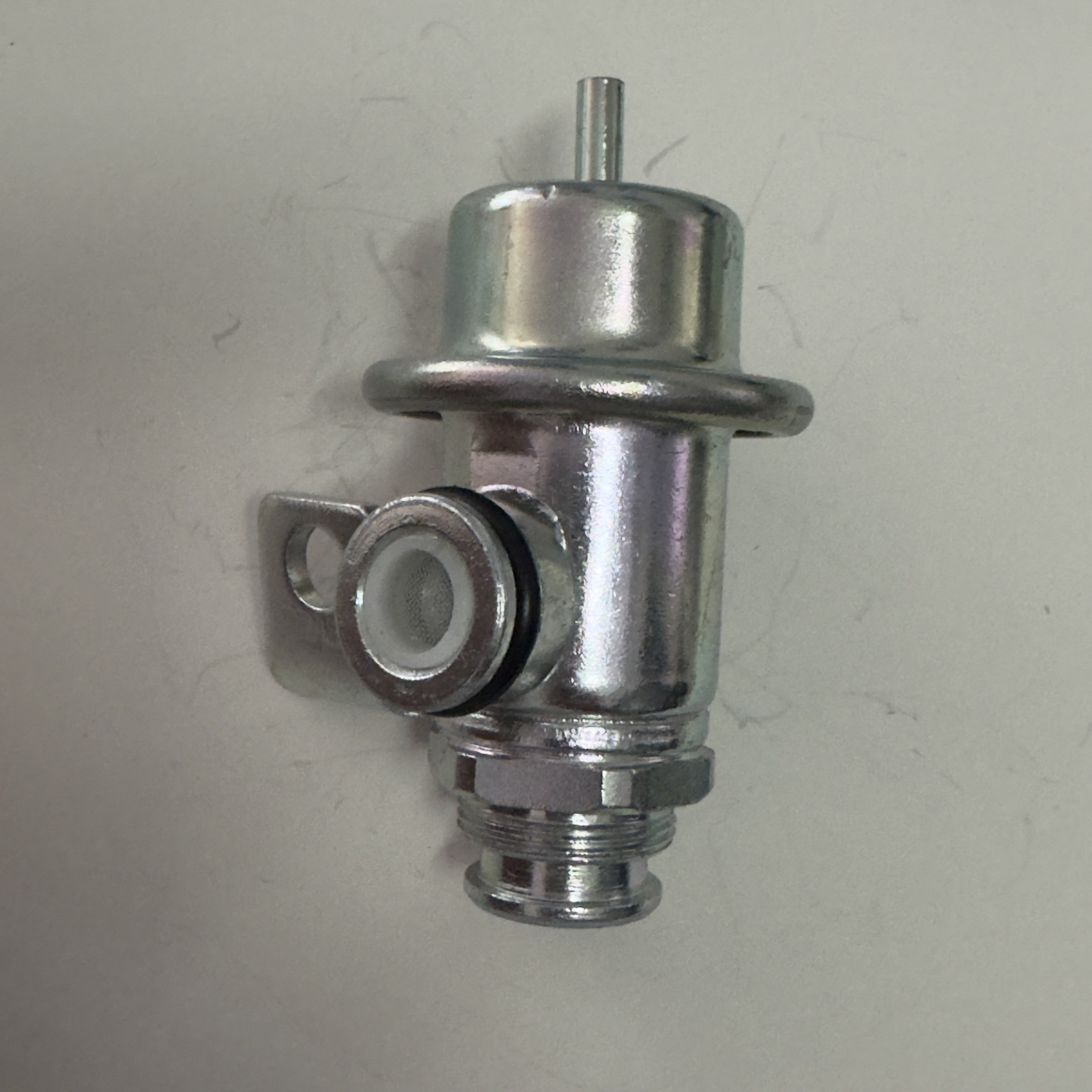 AUTO Fuel Injector Pressure Regulator DS1188 17091410 FP10347 for Opel Corsa Tigra Buick