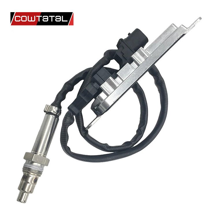 Auto Emission Nox Sensor 24V Voltage Nitrogen Oxide Sensor OEM A0101531428 for Mercedes-Benz Truck Actros MP4 Euro 6