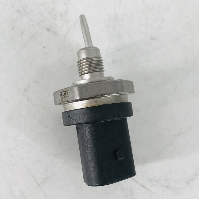 Top Quality Good Price Auto Sensor Temperature Pressure Sensor 612600191890 for Truck Engine